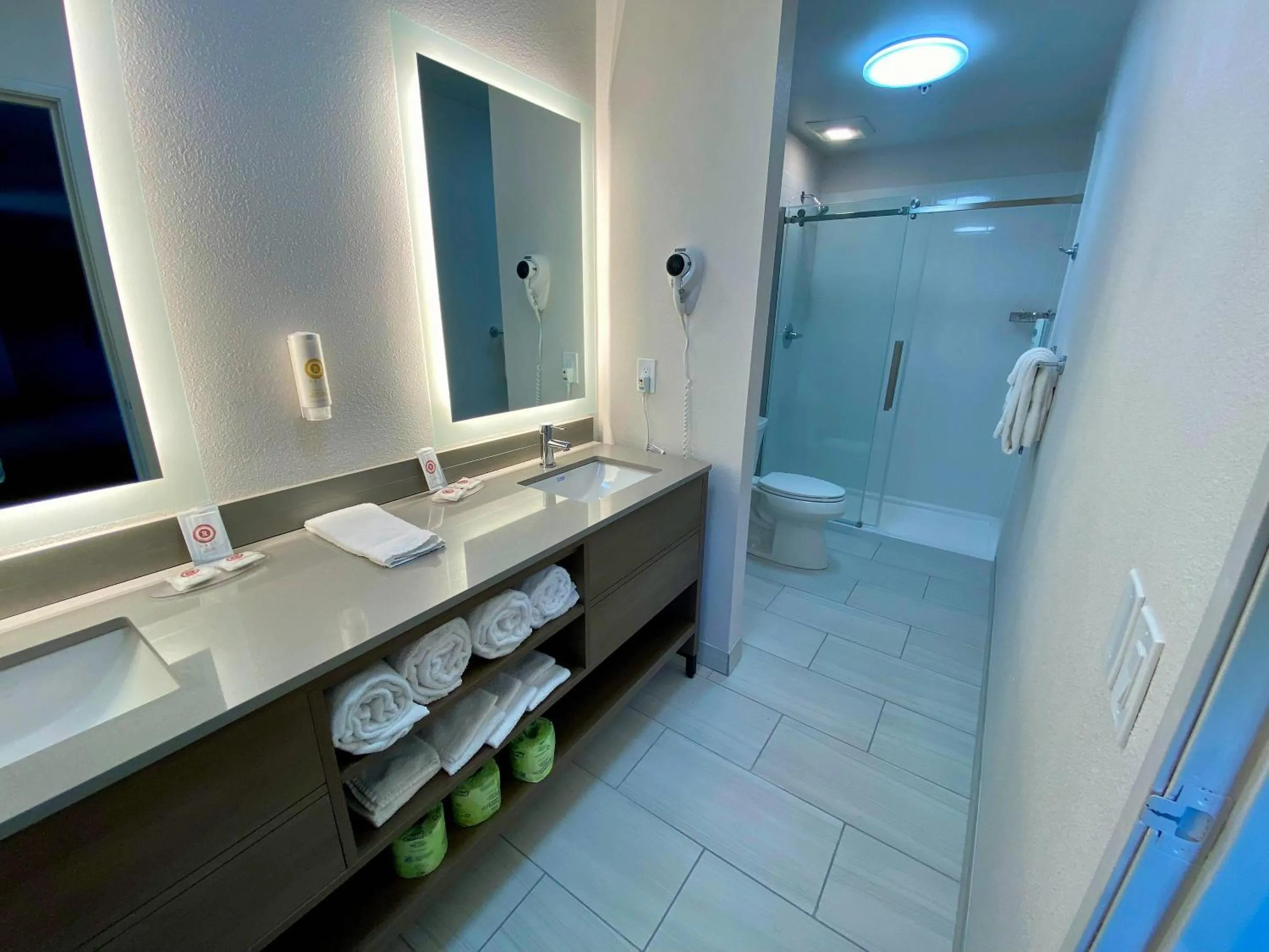 Bedroom in Comfort Inn Rutland - Killington