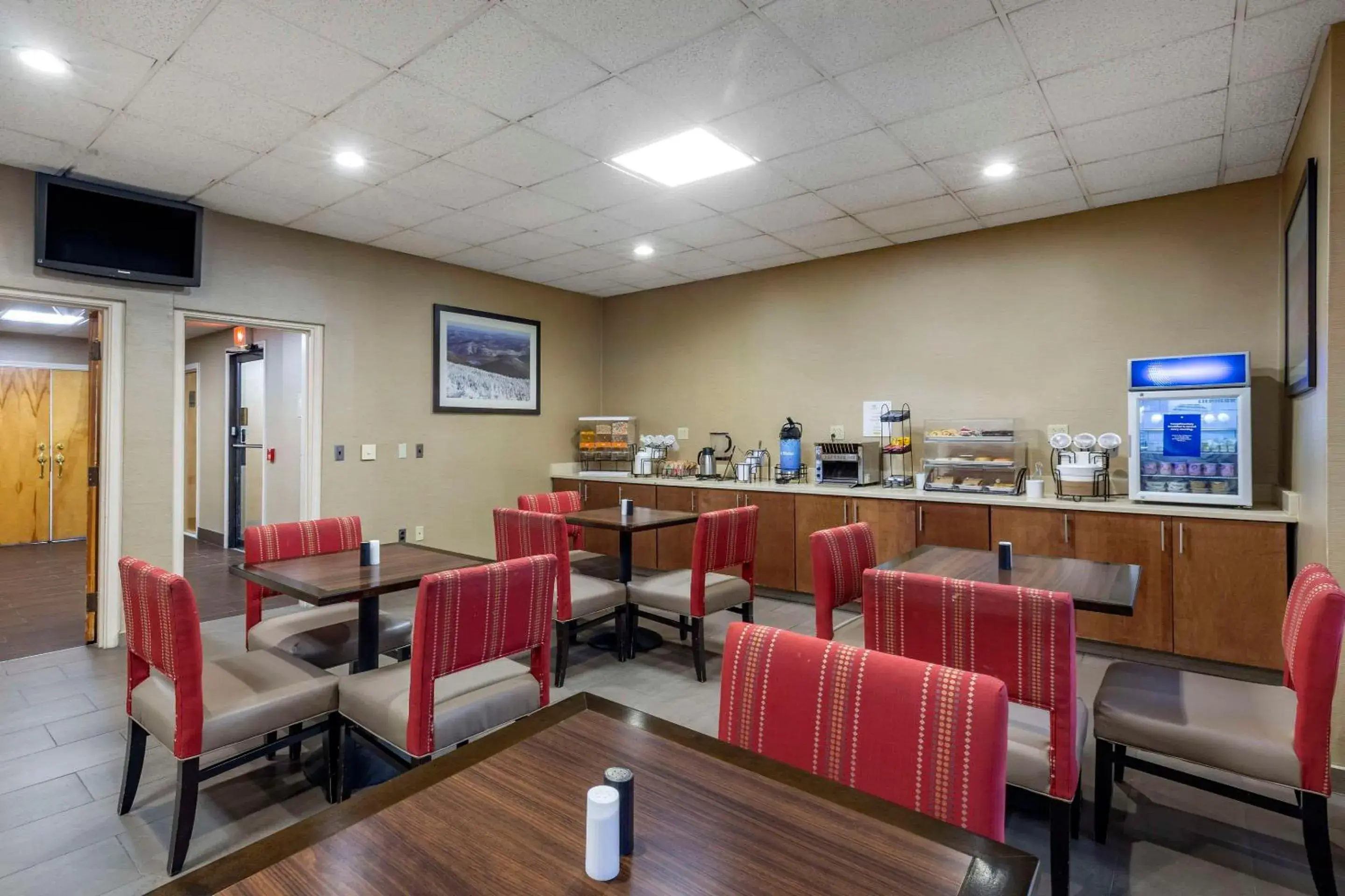 Breakfast in Comfort Inn Trolley Square Breakfast in Comfort Inn Trolley Square