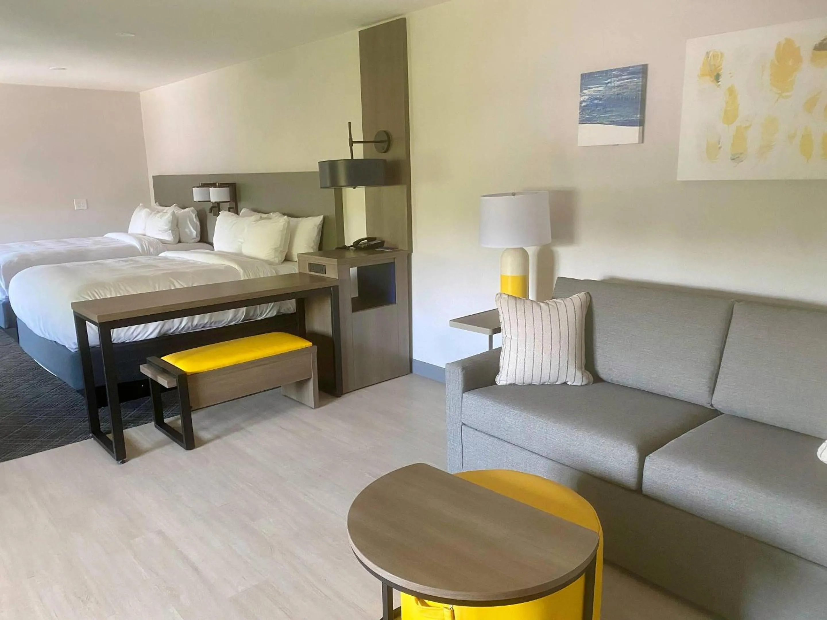 Bedroom, Bed in Comfort Inn Rutland - Killington