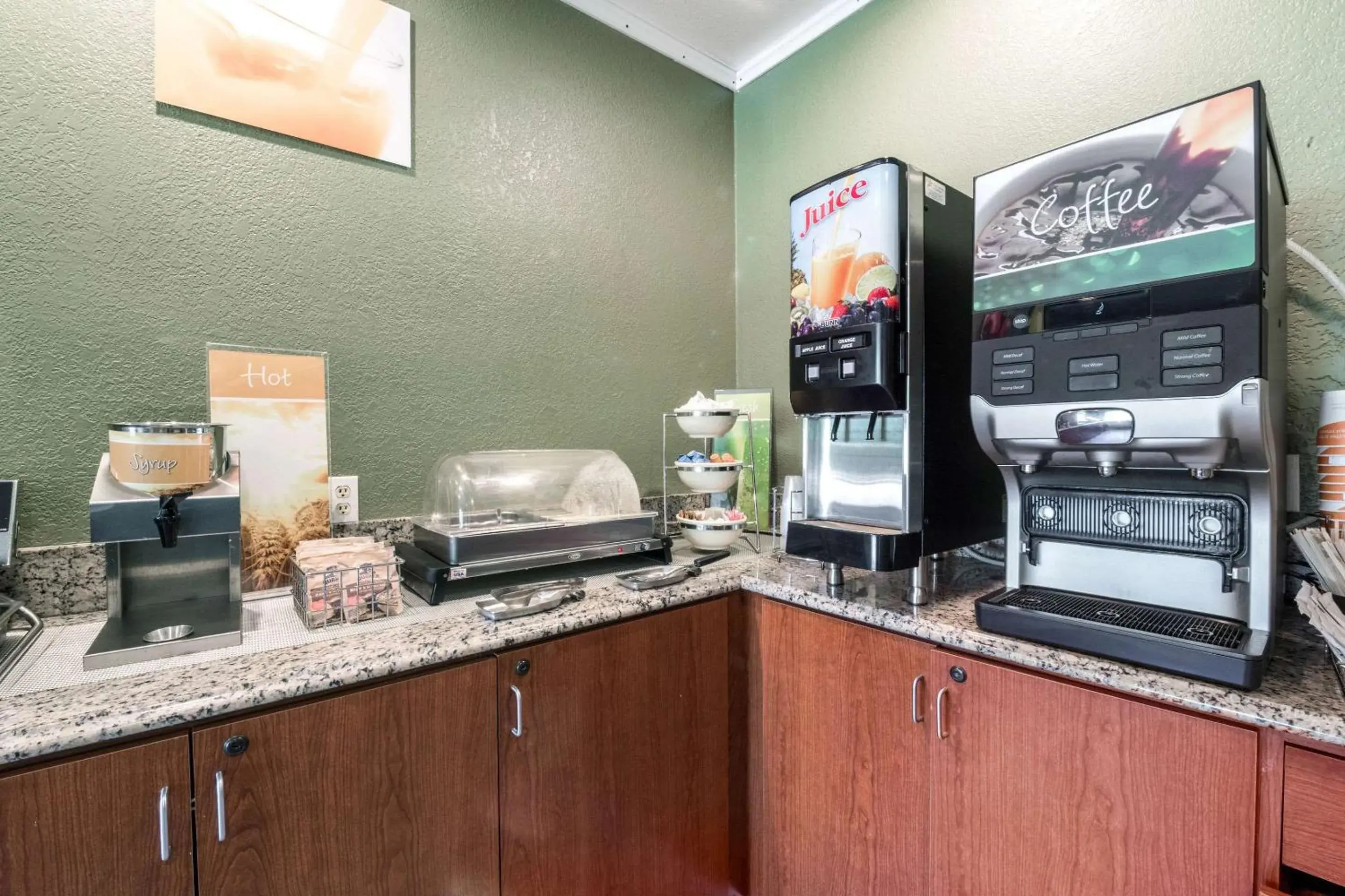 Restaurant/places to eat in Quality Inn & Suites Bainbridge Island Restaurant/places to eat in Quality Inn & Suites Bainbridge Island