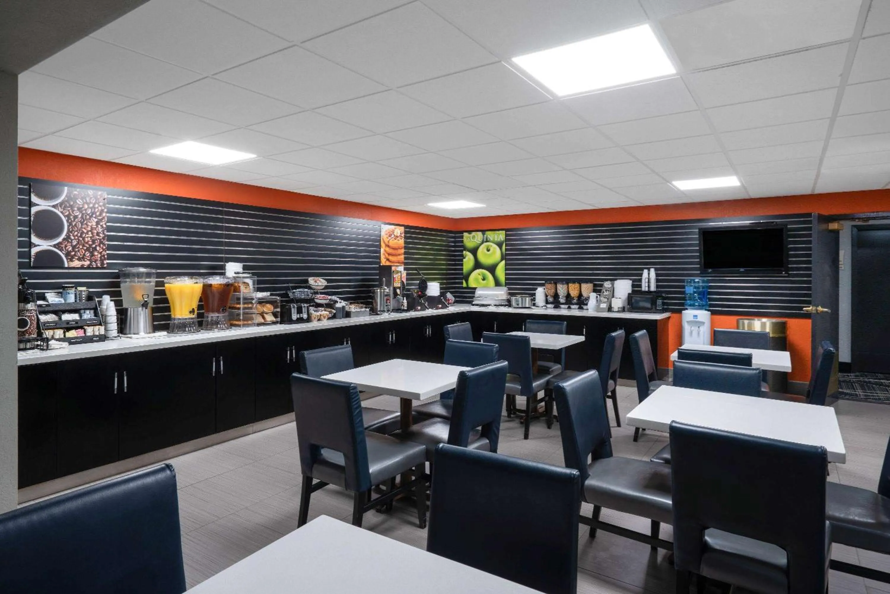 Breakfast in La Quinta by Wyndham Knoxville East