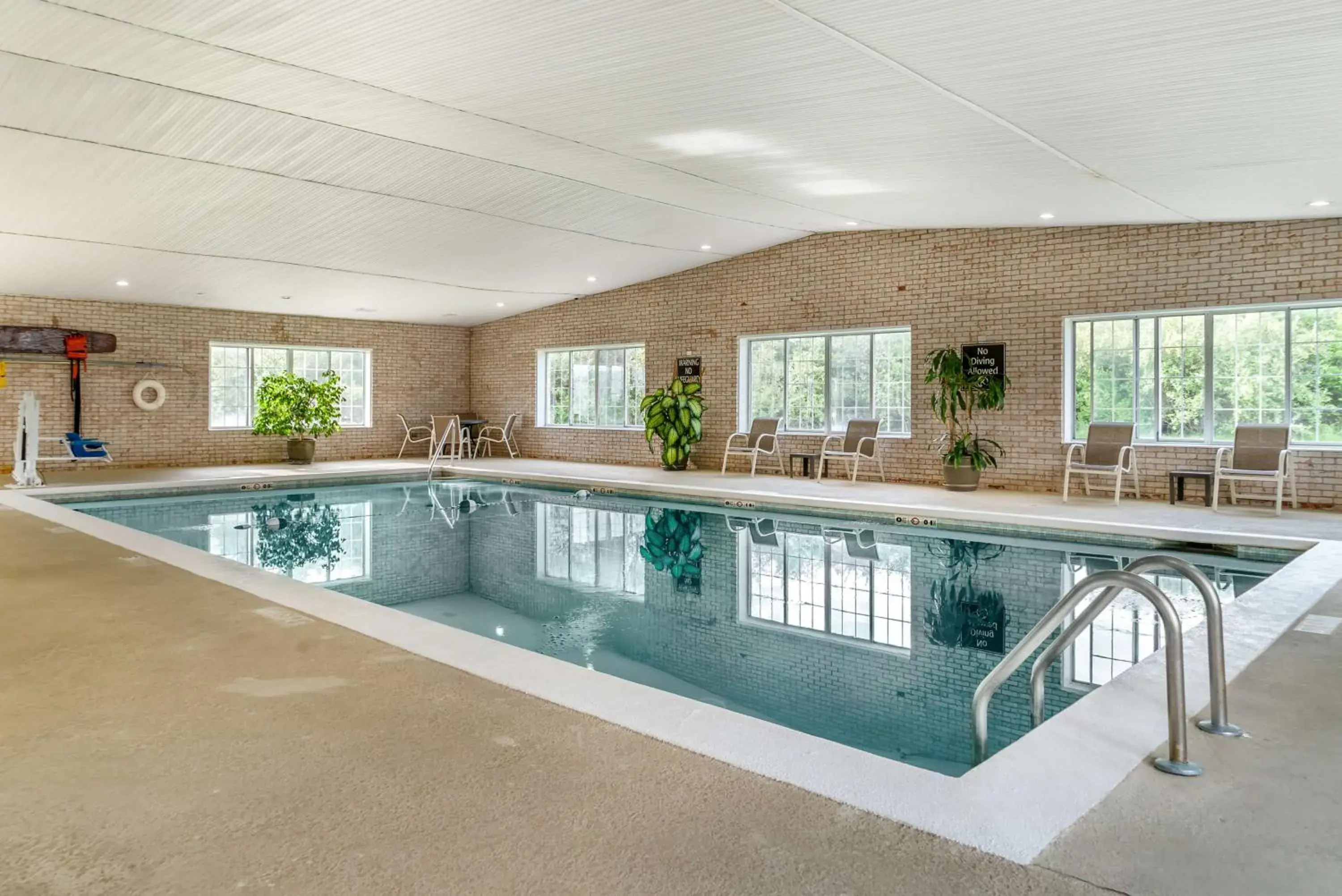 Pool view in Best Western of Hartland Pool view in Best Western of Hartland