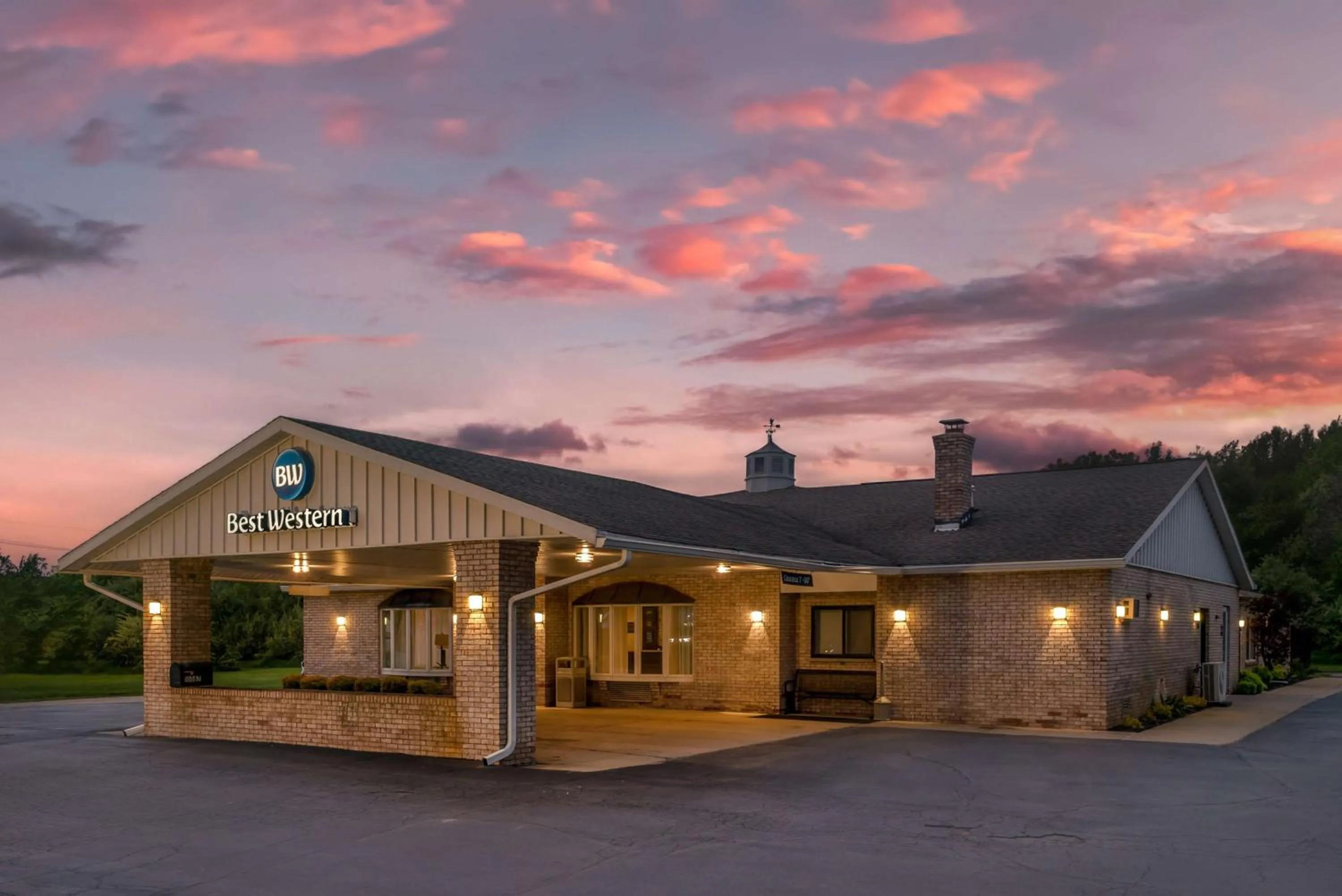 Property building in Best Western of Hartland