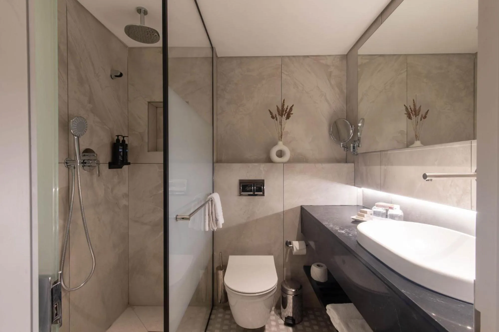 Shower in Caesar Premier Jerusalem Hotel