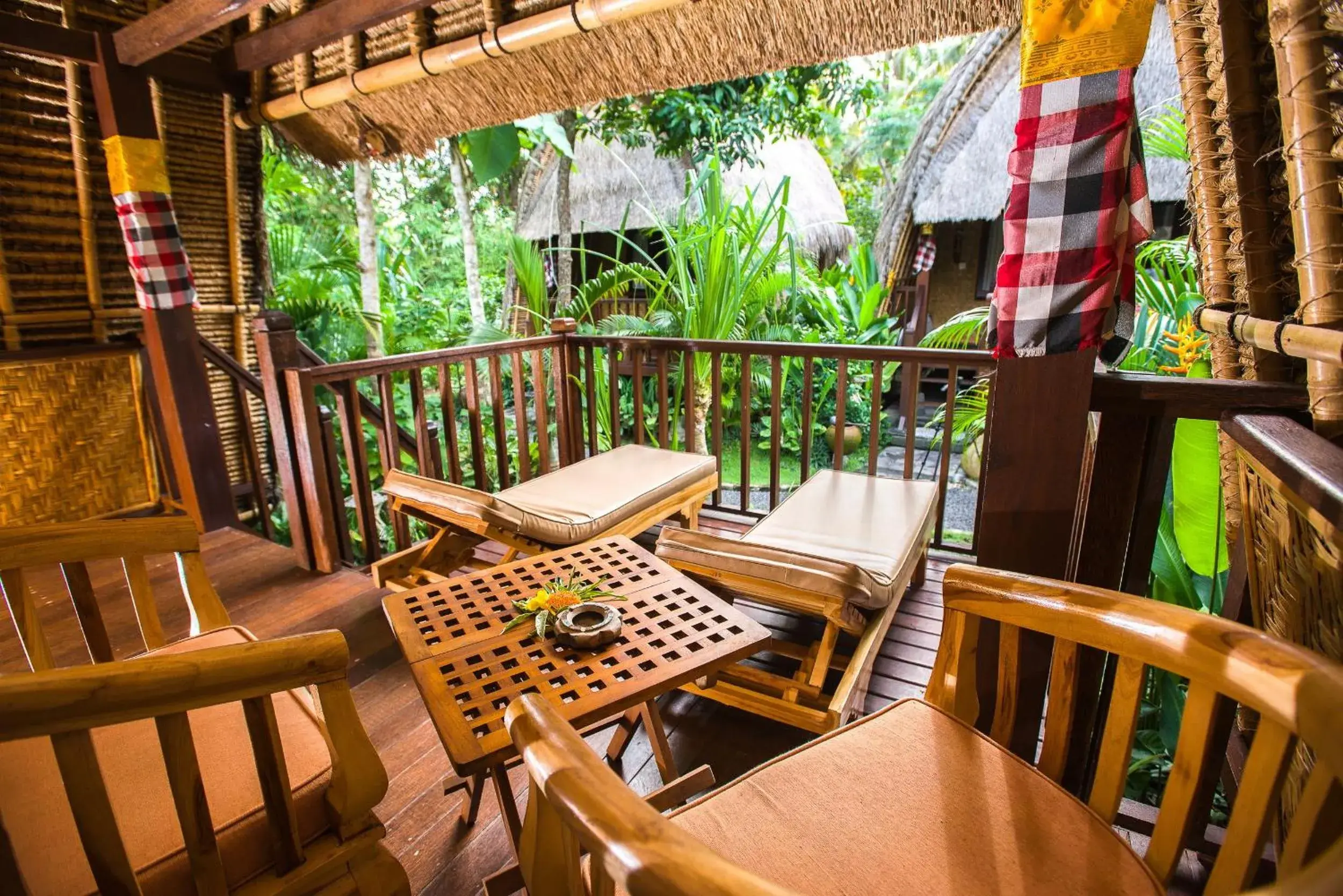 Deluxe Bungalow in Alam Nusa Bungalow Huts & Spa Deluxe Bungalow in Alam Nusa Bungalow Huts & Spa