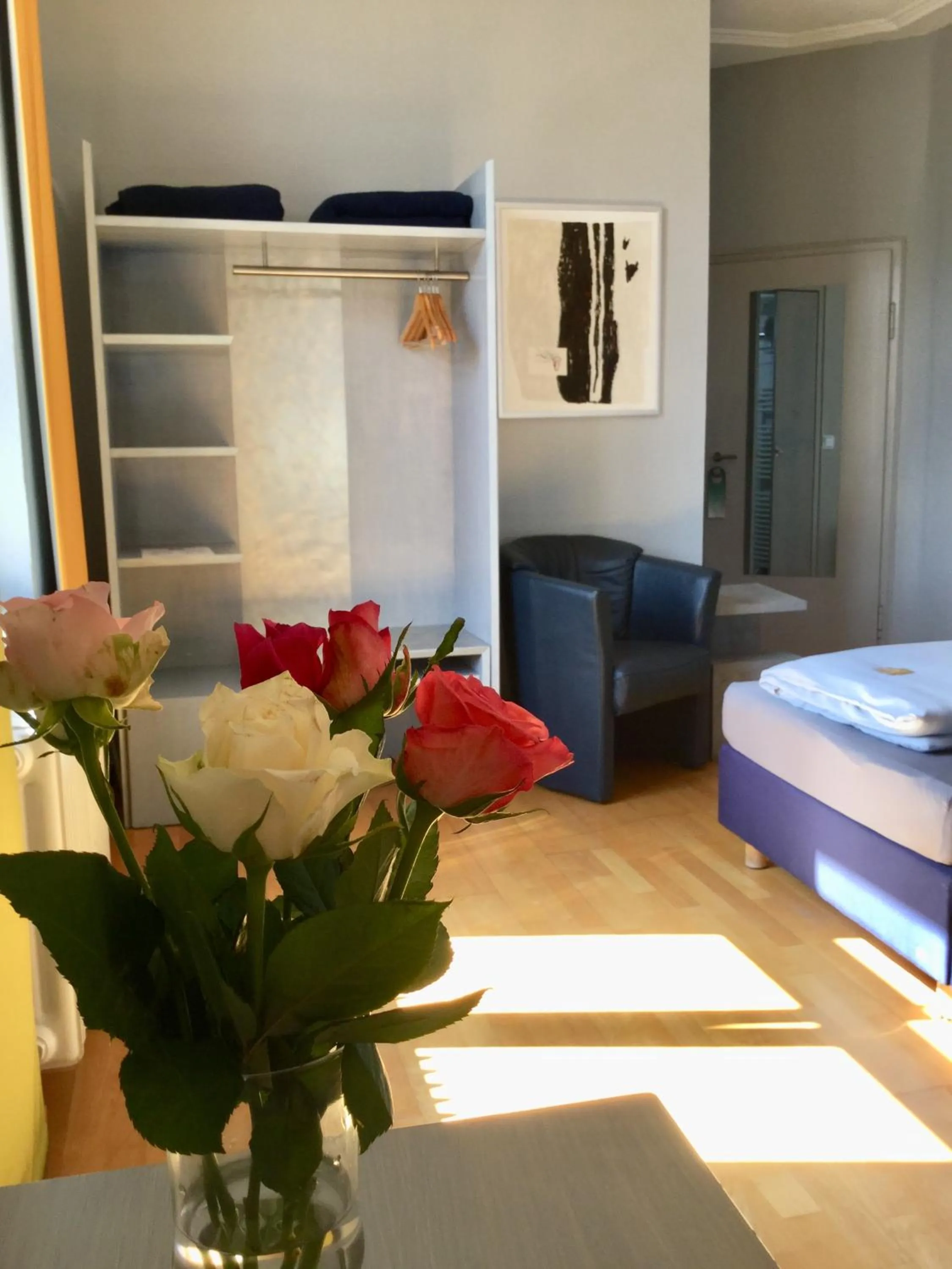 Photo of the whole room, Bed in Badischer Hof