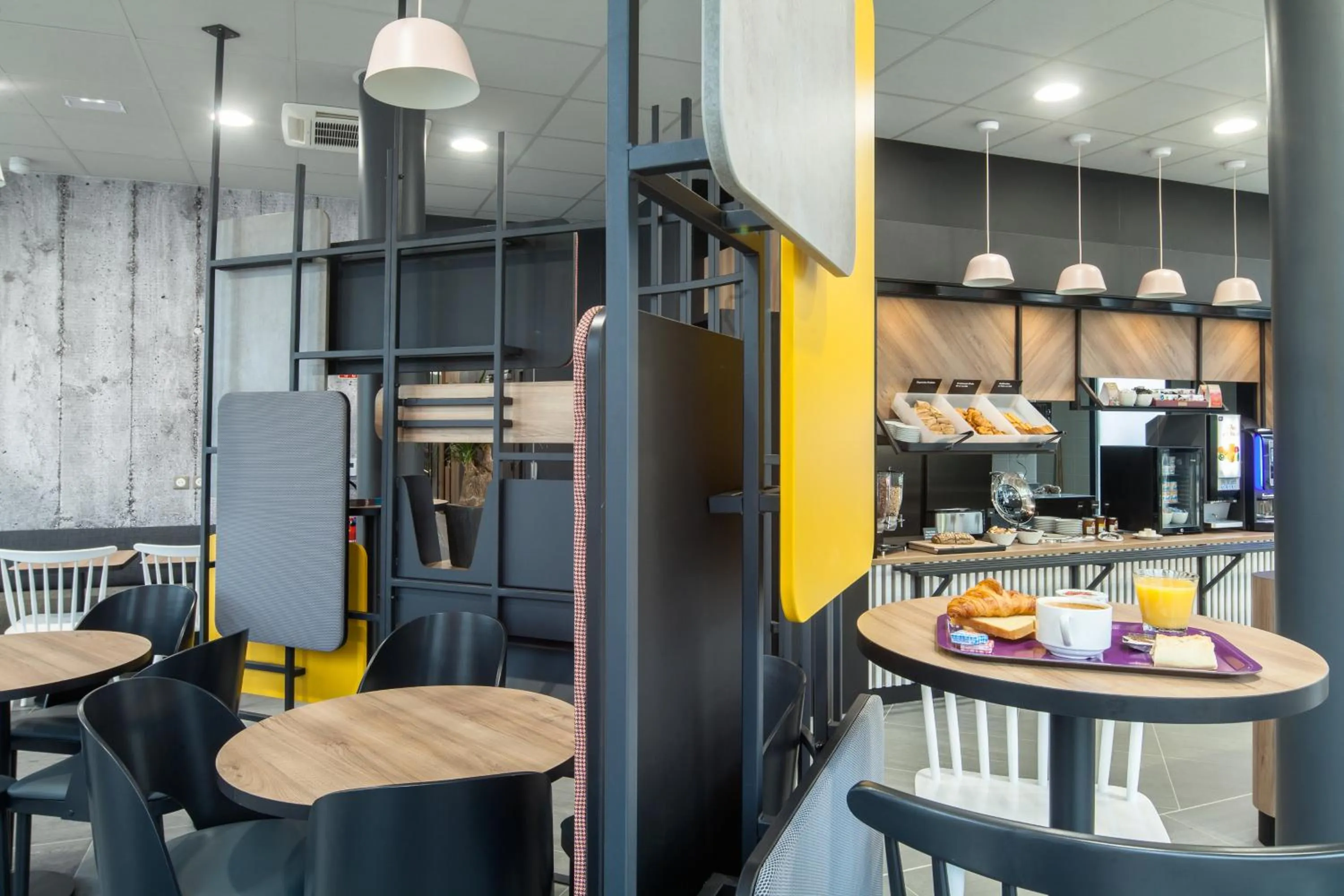 Area and facilities in B&B HOTEL NANTERRE Rueil-Malmaison