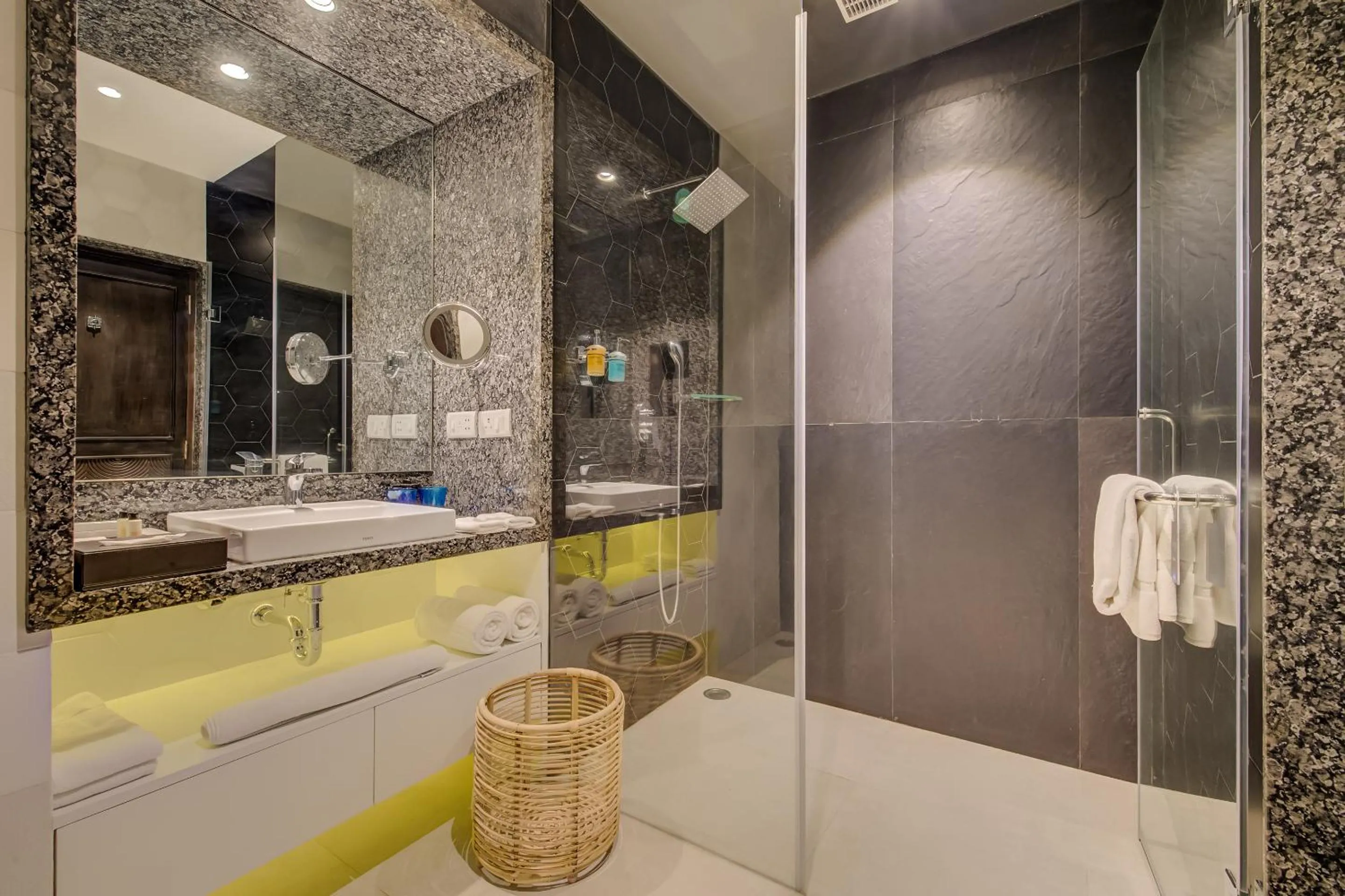 Bathroom in Radisson Blu Resort Temple Bay Mamallapuram