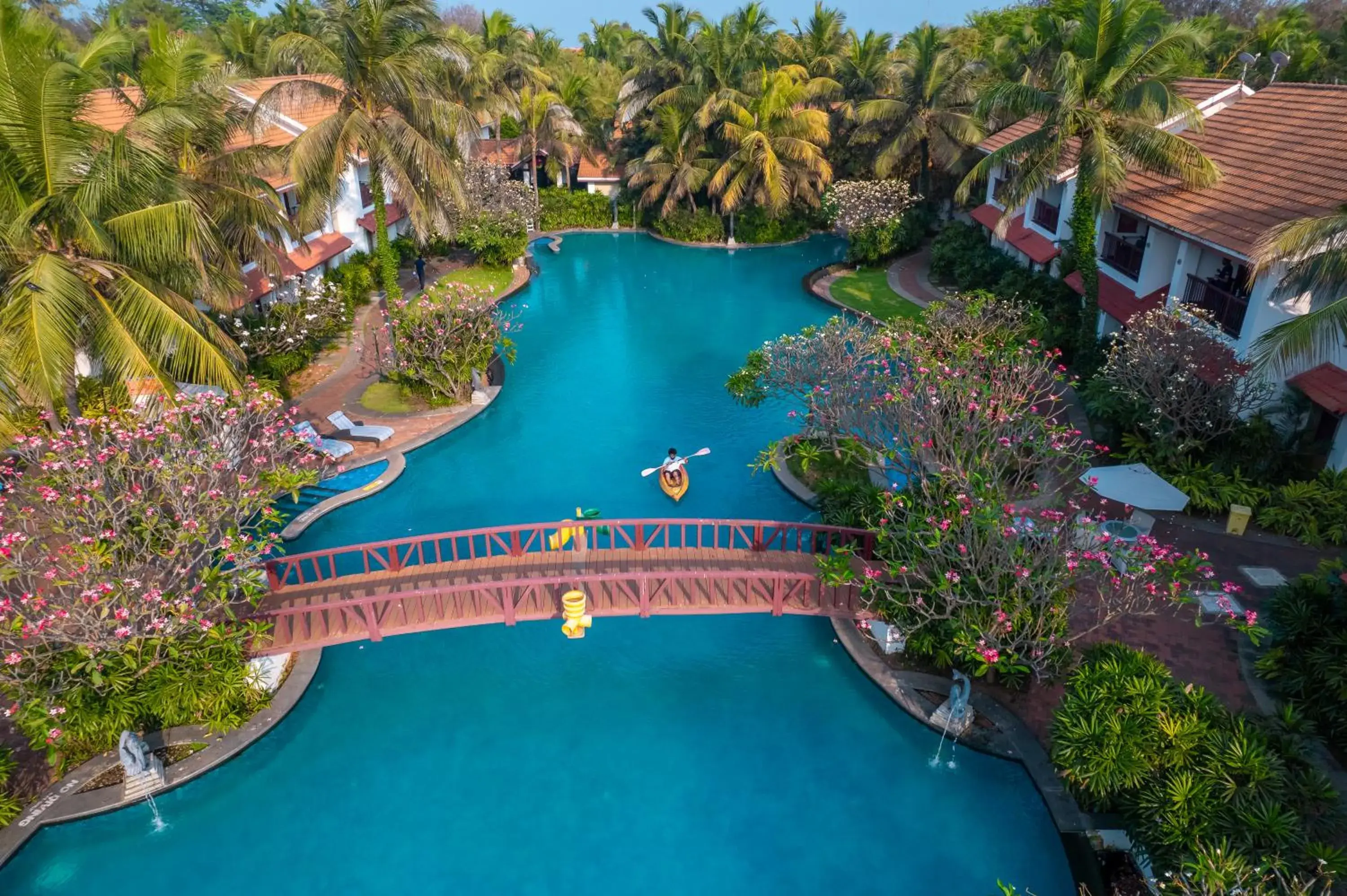 Swimming pool in Radisson Blu Resort Temple Bay Mamallapuram Swimming pool in Radisson Blu Resort Temple Bay Mamallapuram