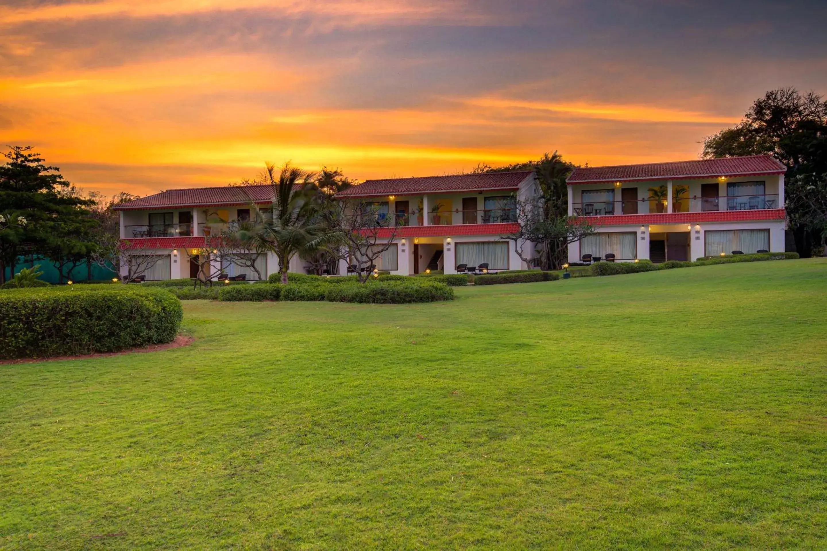 Property building in Radisson Blu Resort Temple Bay Mamallapuram Property building in Radisson Blu Resort Temple Bay Mamallapuram