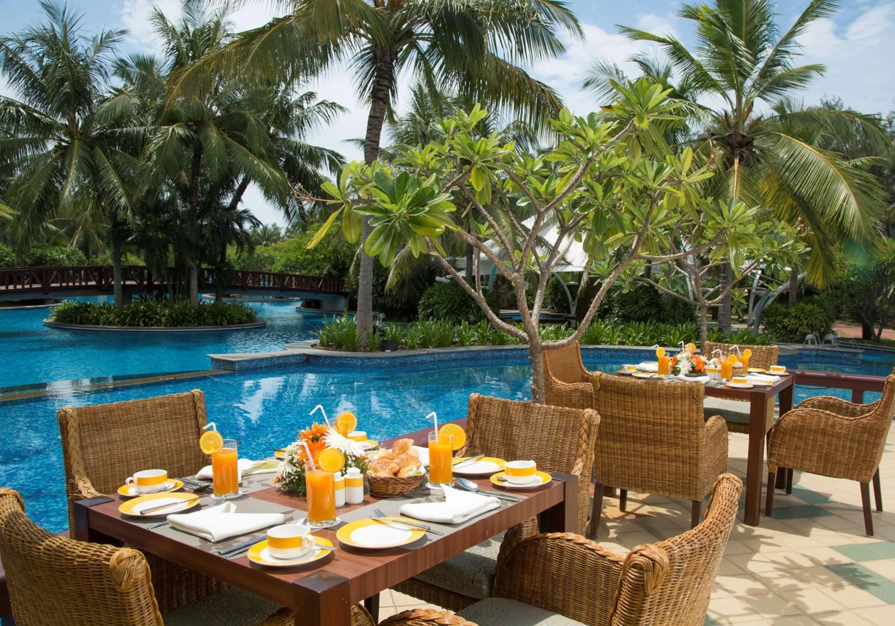 Restaurant/places to eat in Radisson Blu Resort Temple Bay Mamallapuram