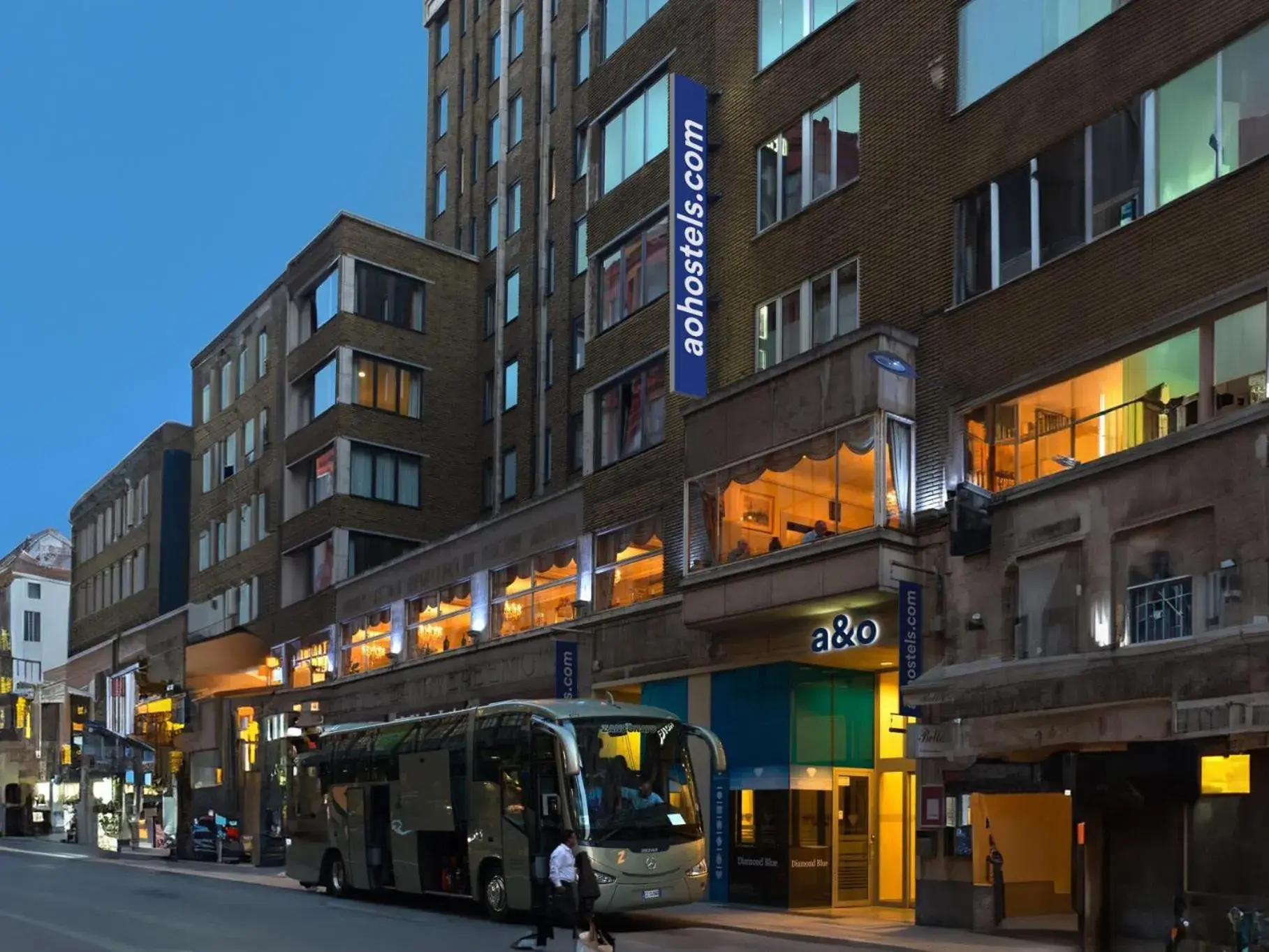 Facade/entrance in a&o Antwerpen Centraal Facade/entrance in a&o Antwerpen Centraal