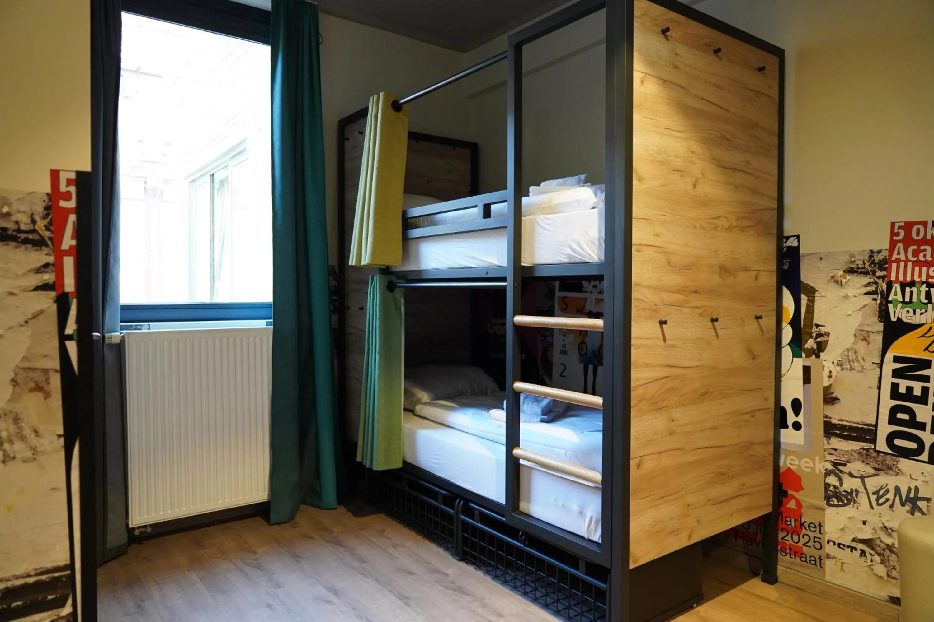 bunk bed, Bed in a&o Antwerpen Centraal