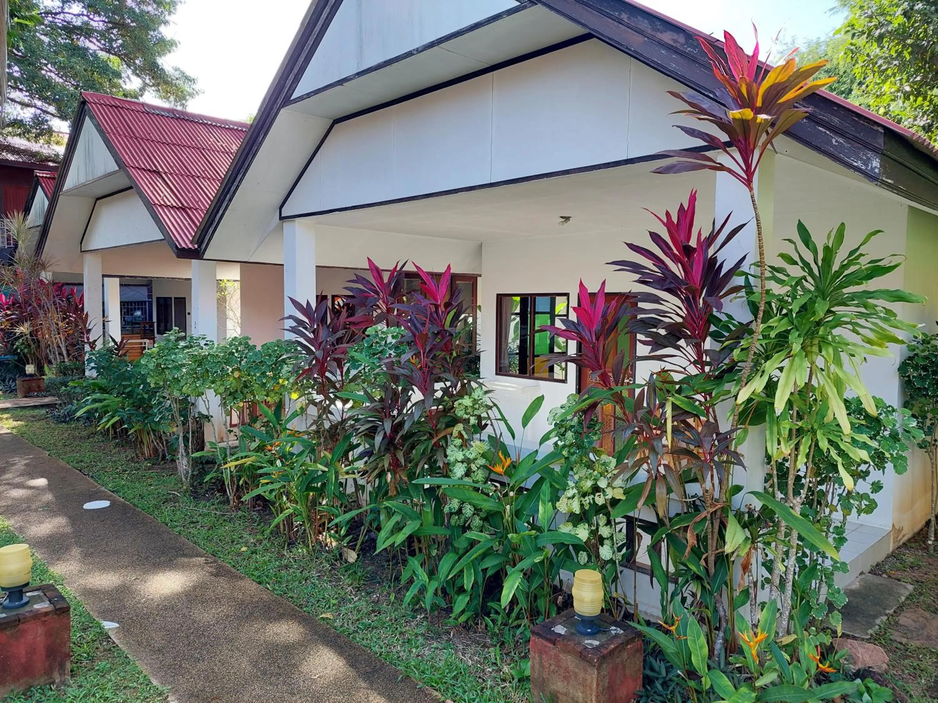 Property building in Fullmoon House Samui