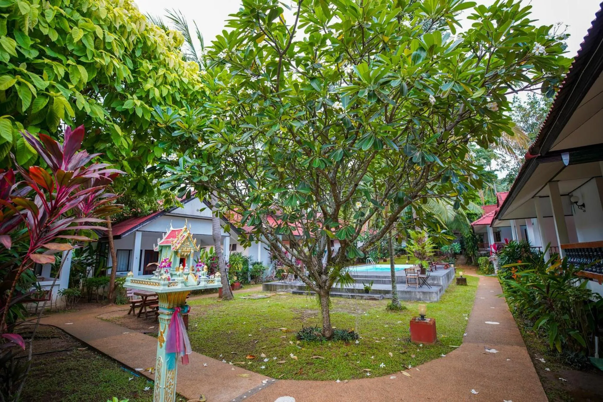 Property building in Fullmoon House Samui