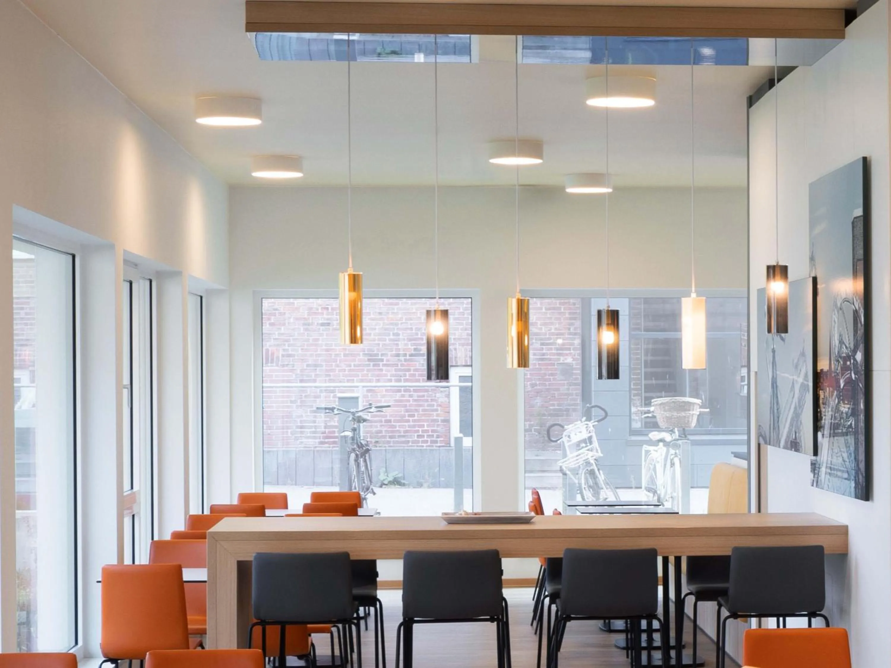 Lobby or reception in B&B Hotel Kiel-Wissenschaftspark