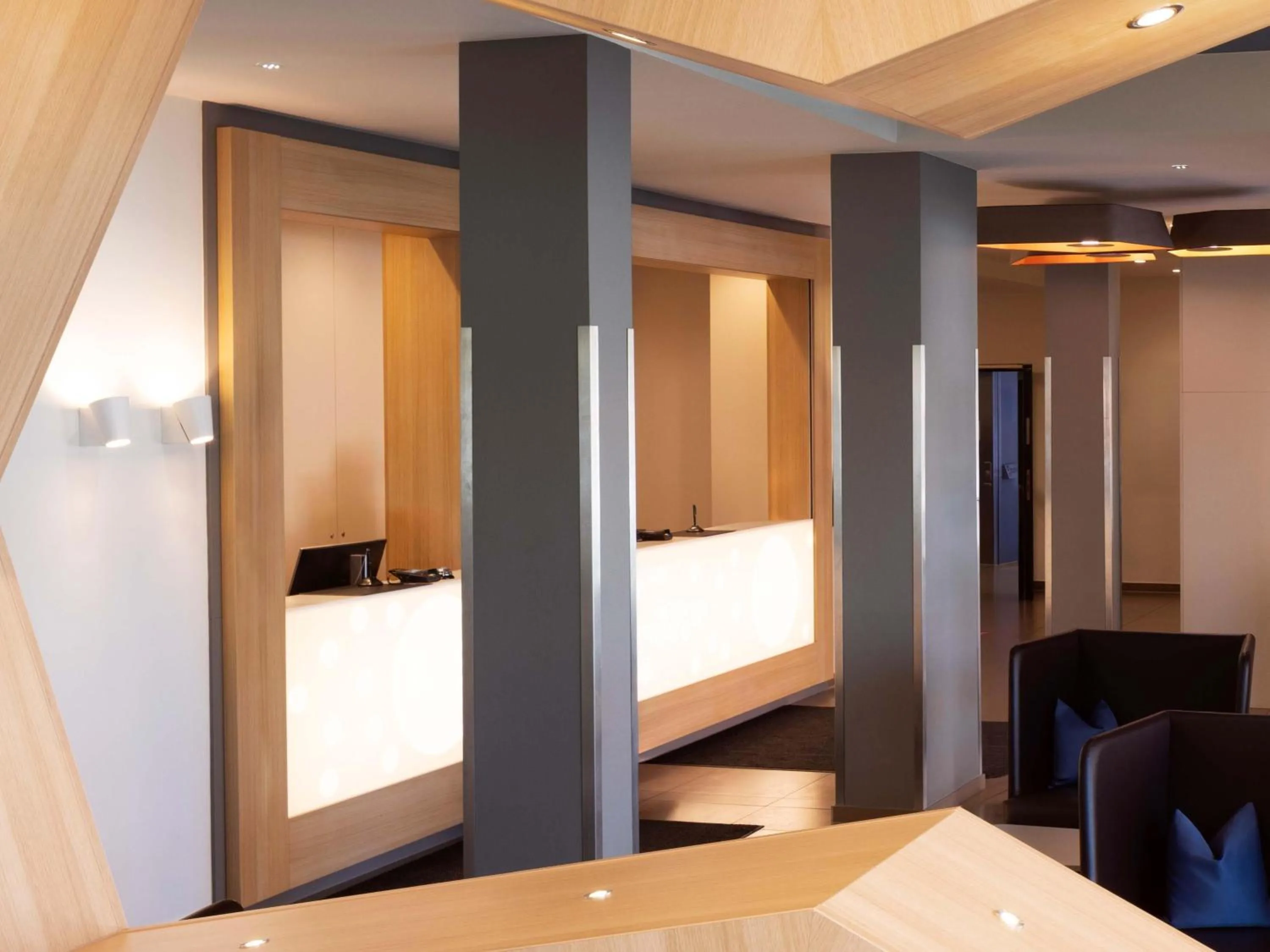 Lobby or reception, Bed in B&B Hotel Kiel-Wissenschaftspark