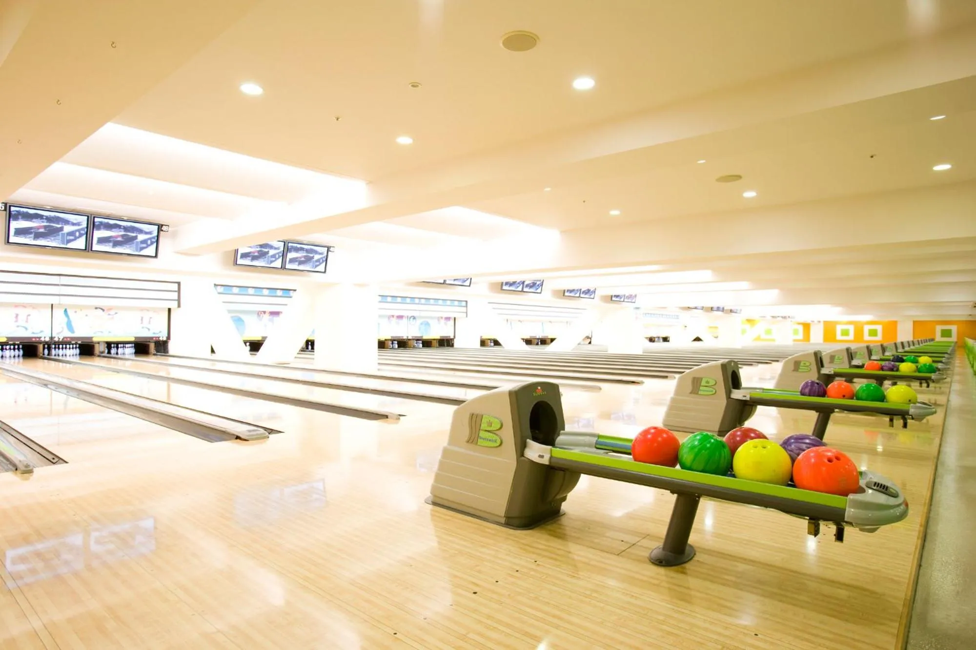 Bowling in Shinagawa Prince Hotel