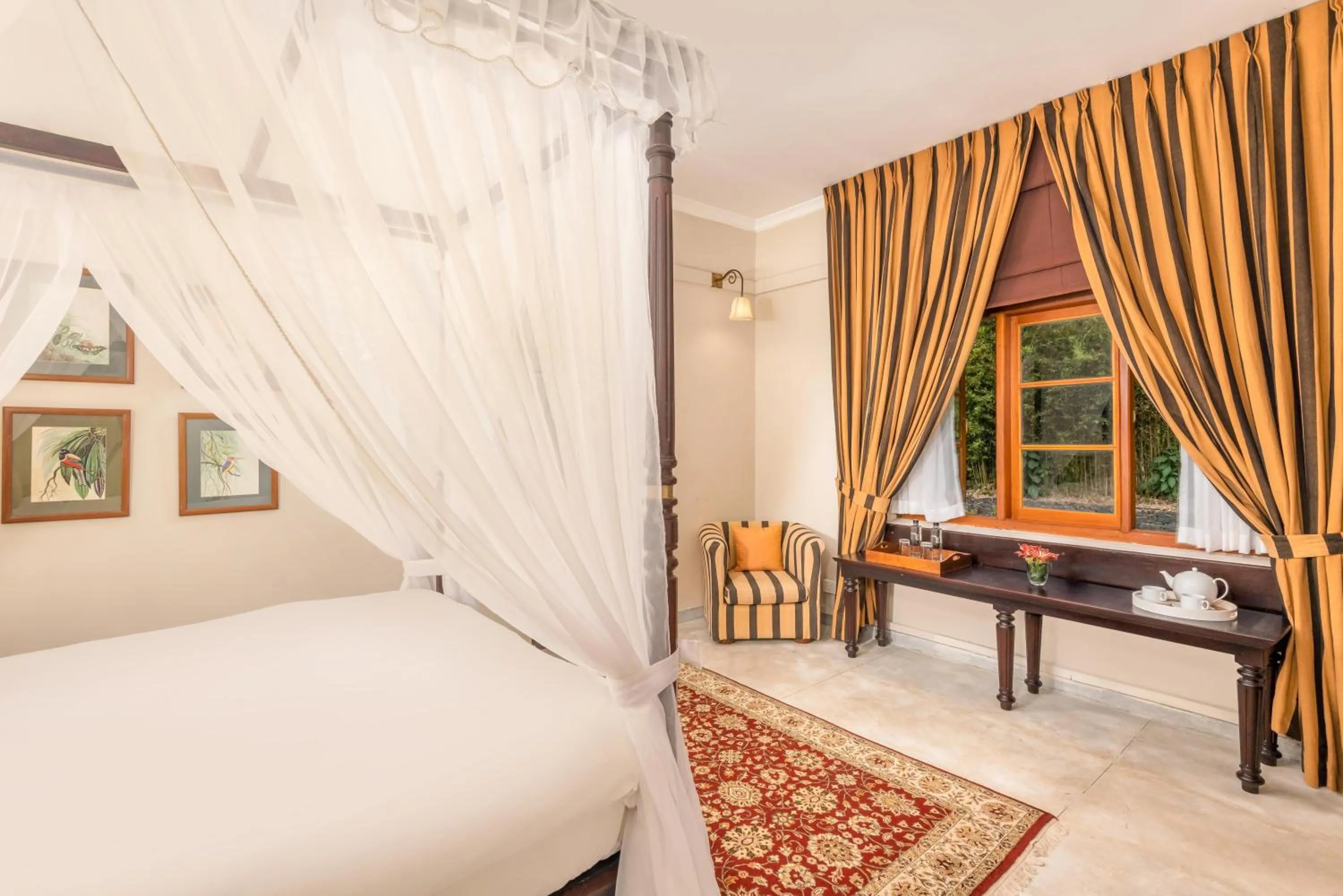 Bedroom, Bed in Jetwing Warwick Gardens