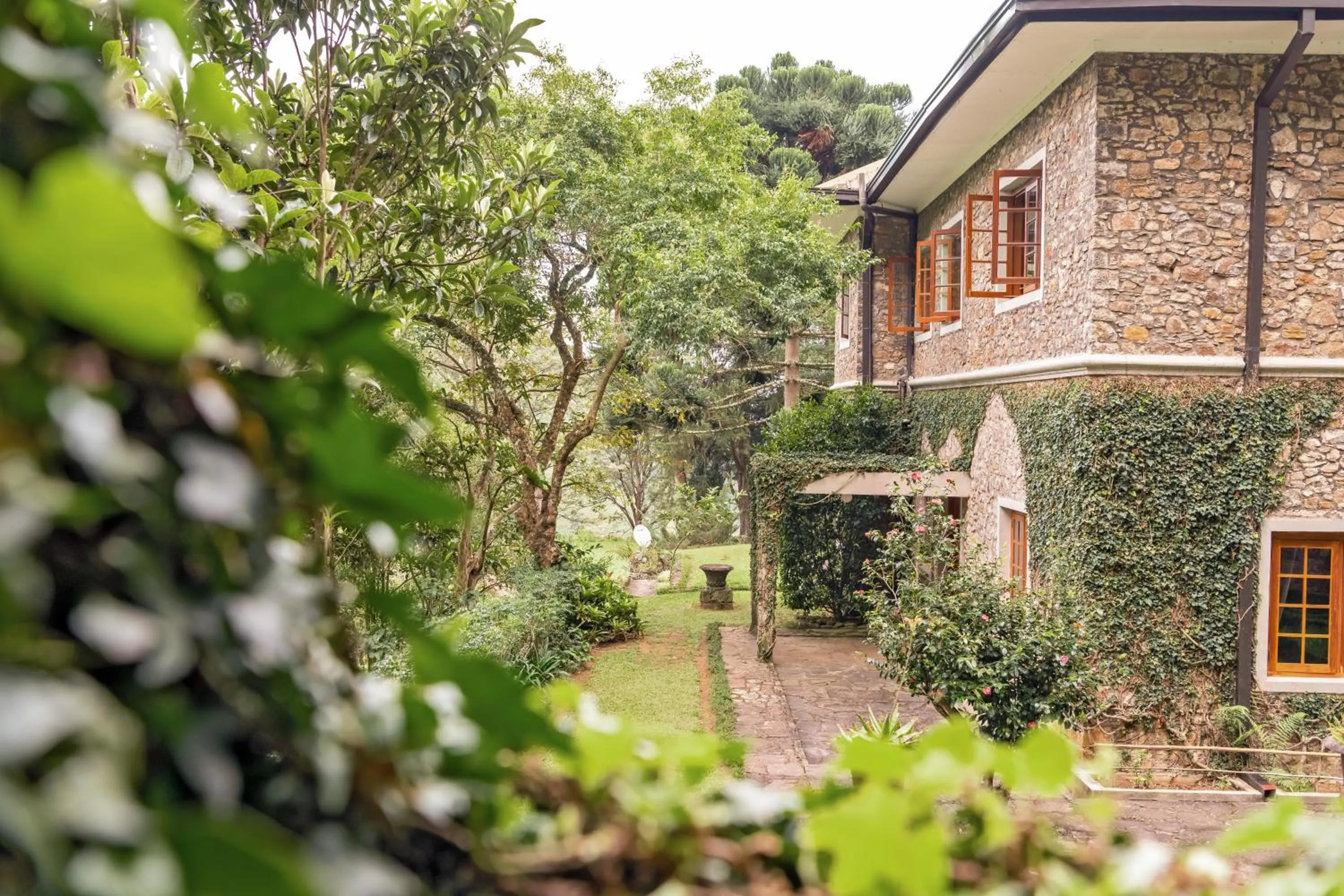 Property building in Jetwing Warwick Gardens