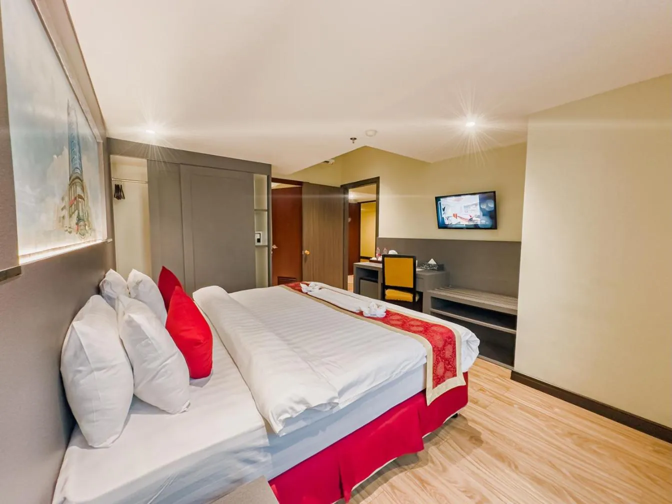 Bed in Hermes Palace Hotel Medan