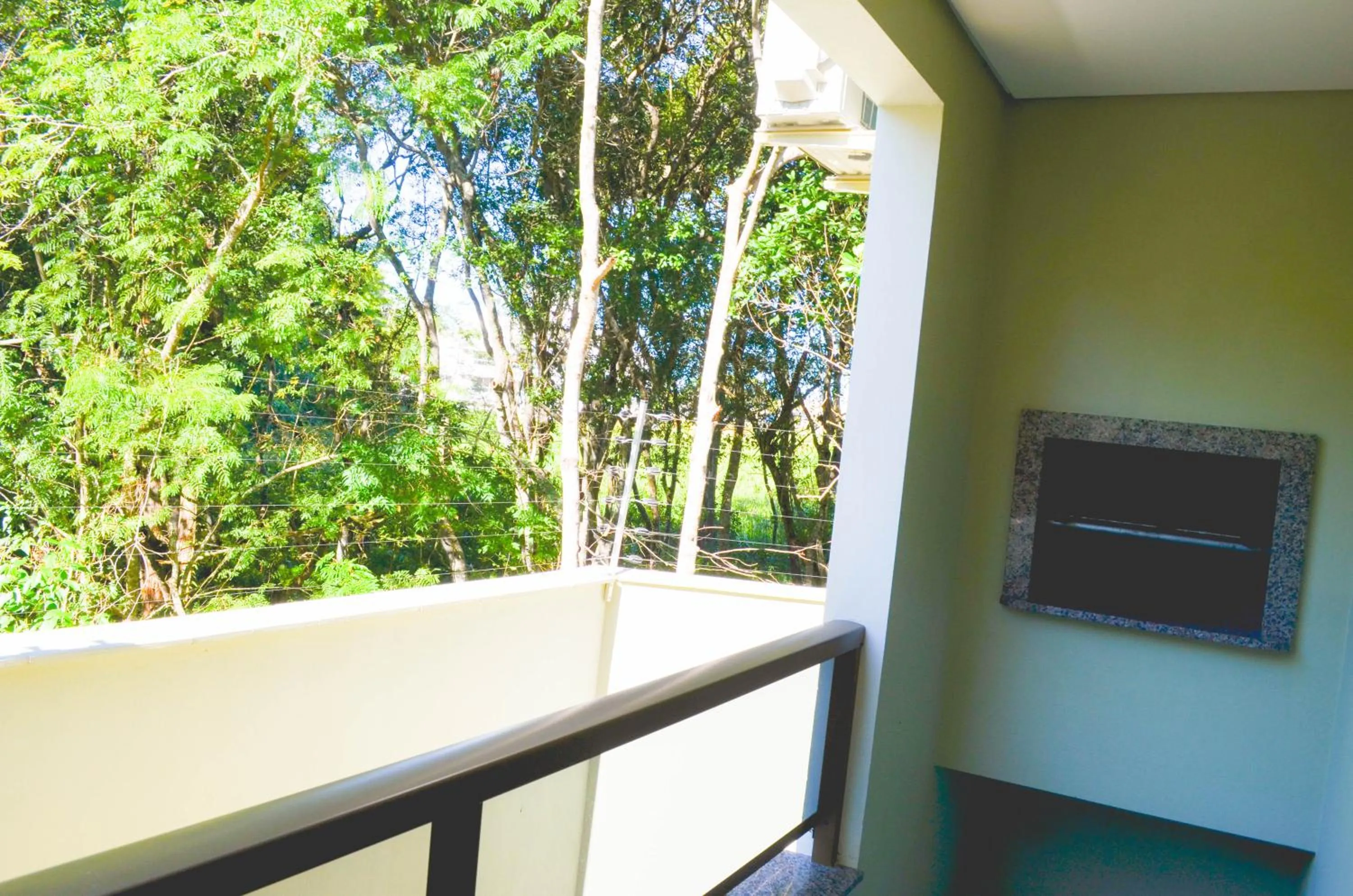 Balcony/Terrace in Canto dos Pássaros Flat - Canasvieiras