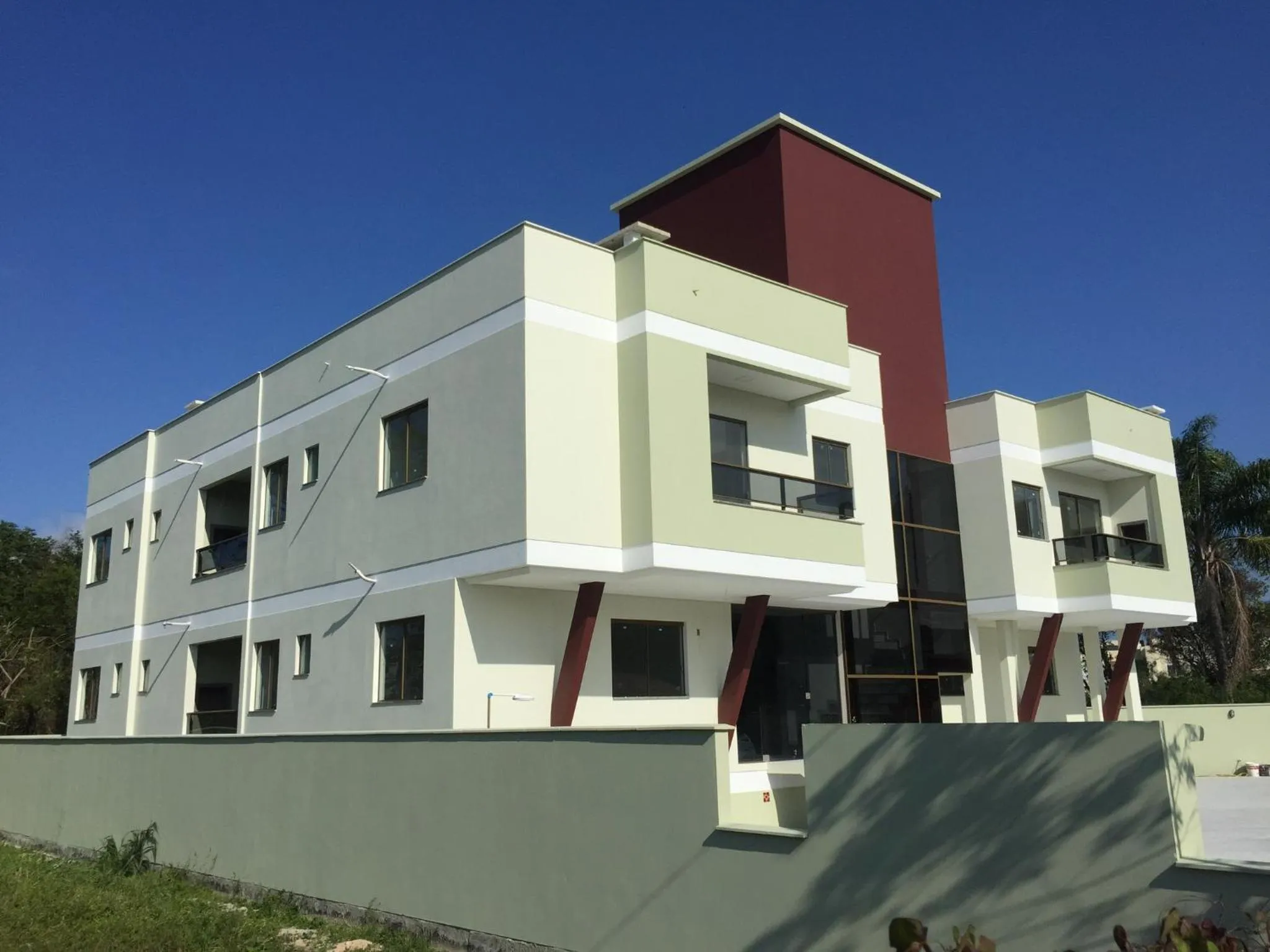 Facade/entrance in Canto dos Pássaros Flat - Canasvieiras