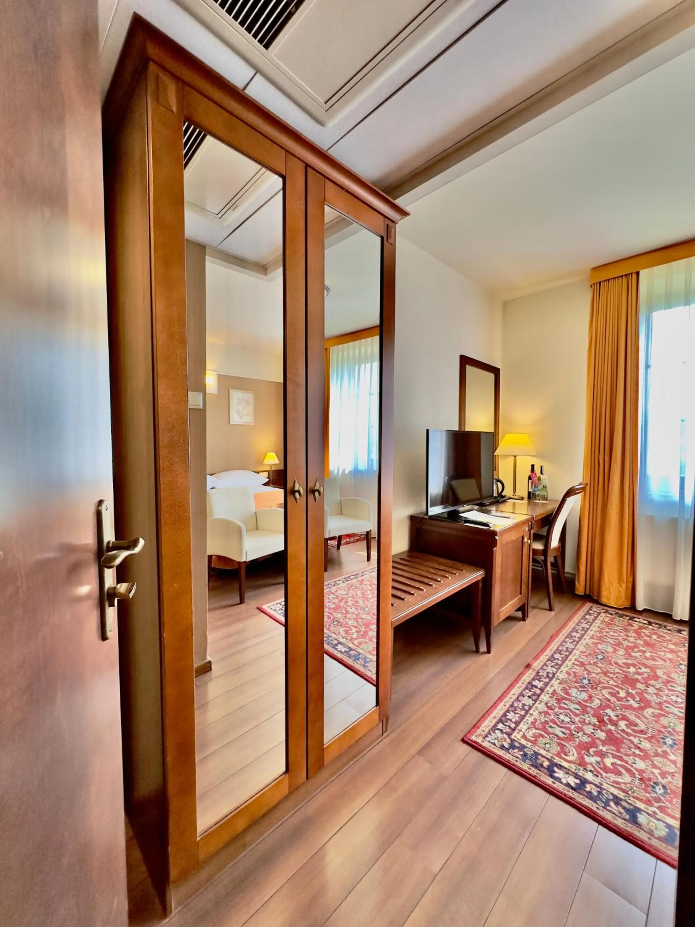 safe, Bed in Hotel Słoneczny Młyn