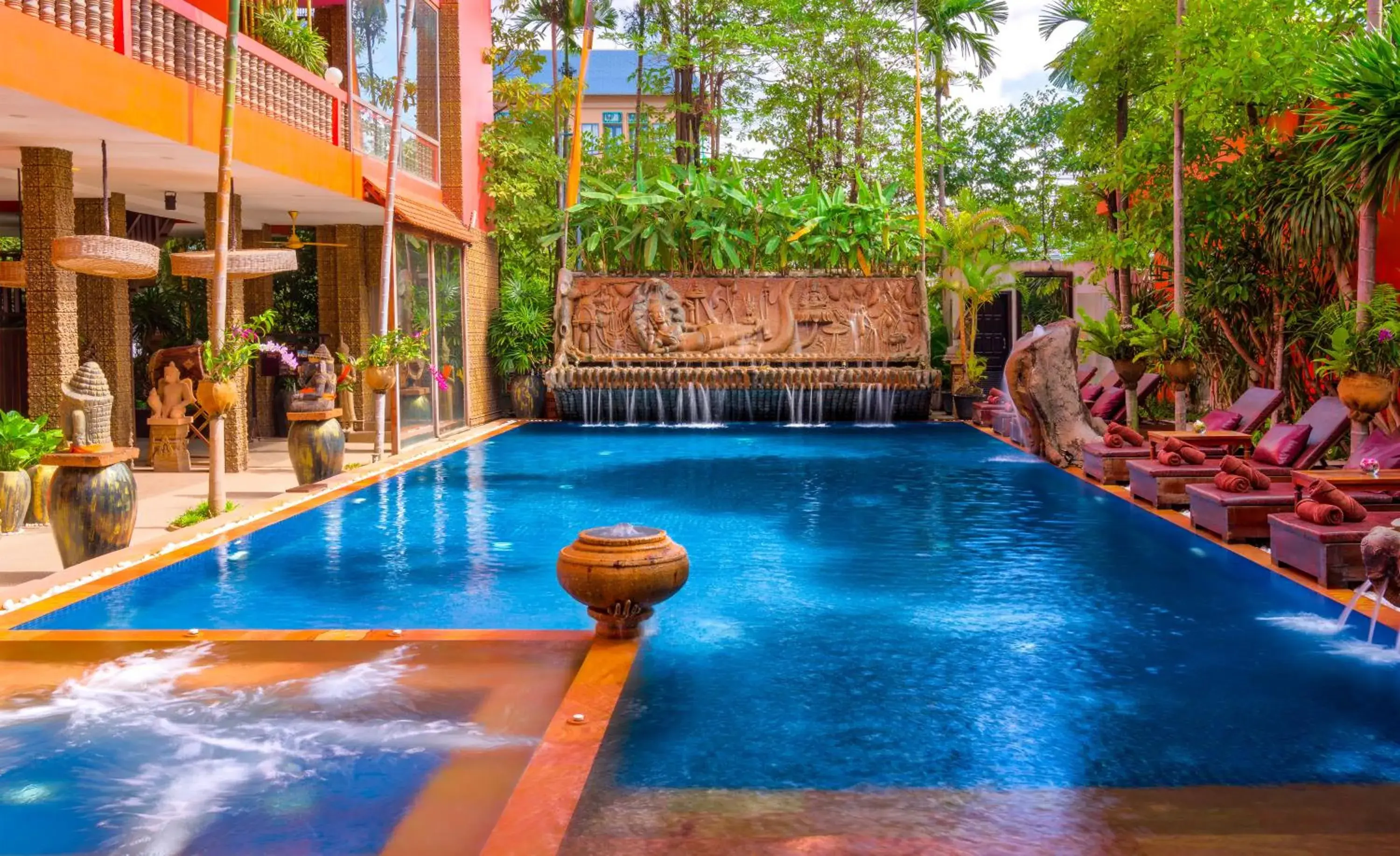 Swimming pool in Golden Temple Hotel Swimming pool in Golden Temple Hotel