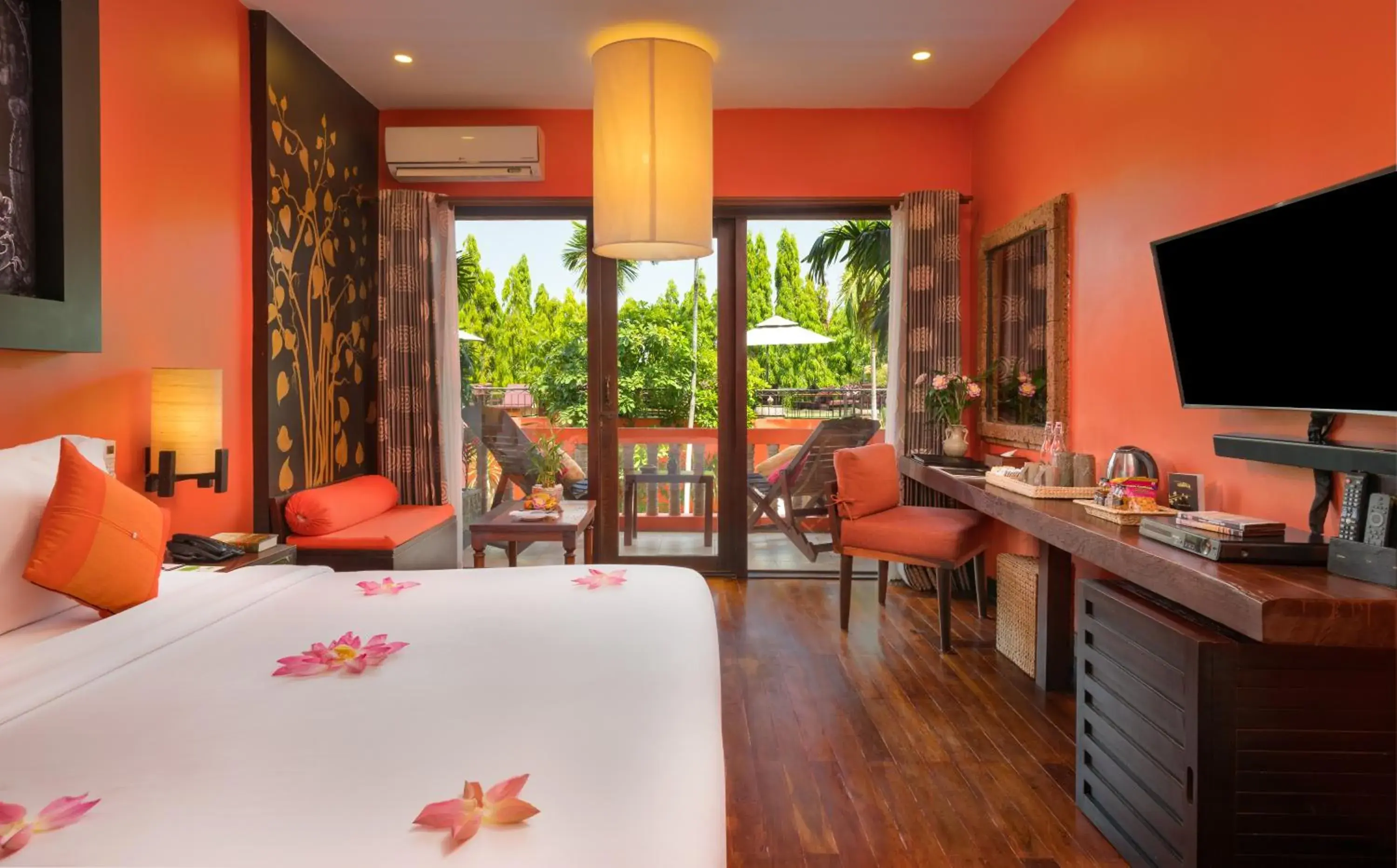 Bed in Golden Temple Hotel Bed in Golden Temple Hotel