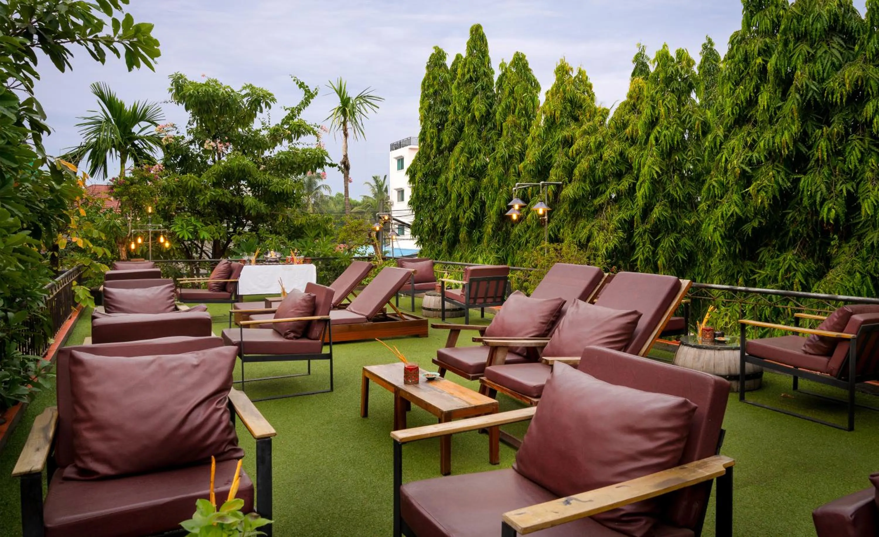Lounge or bar in Golden Temple Hotel