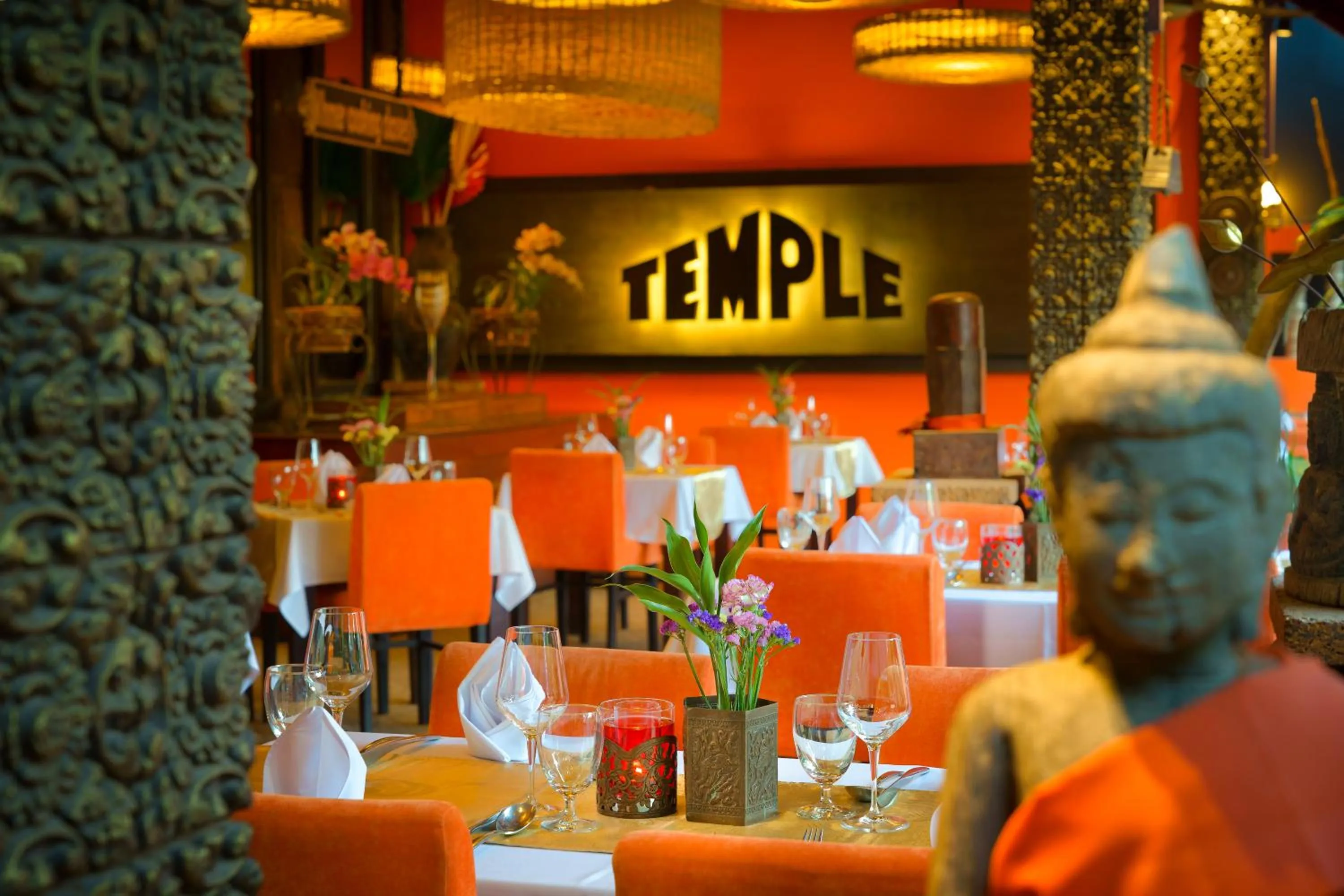 Restaurant/places to eat in Golden Temple Hotel