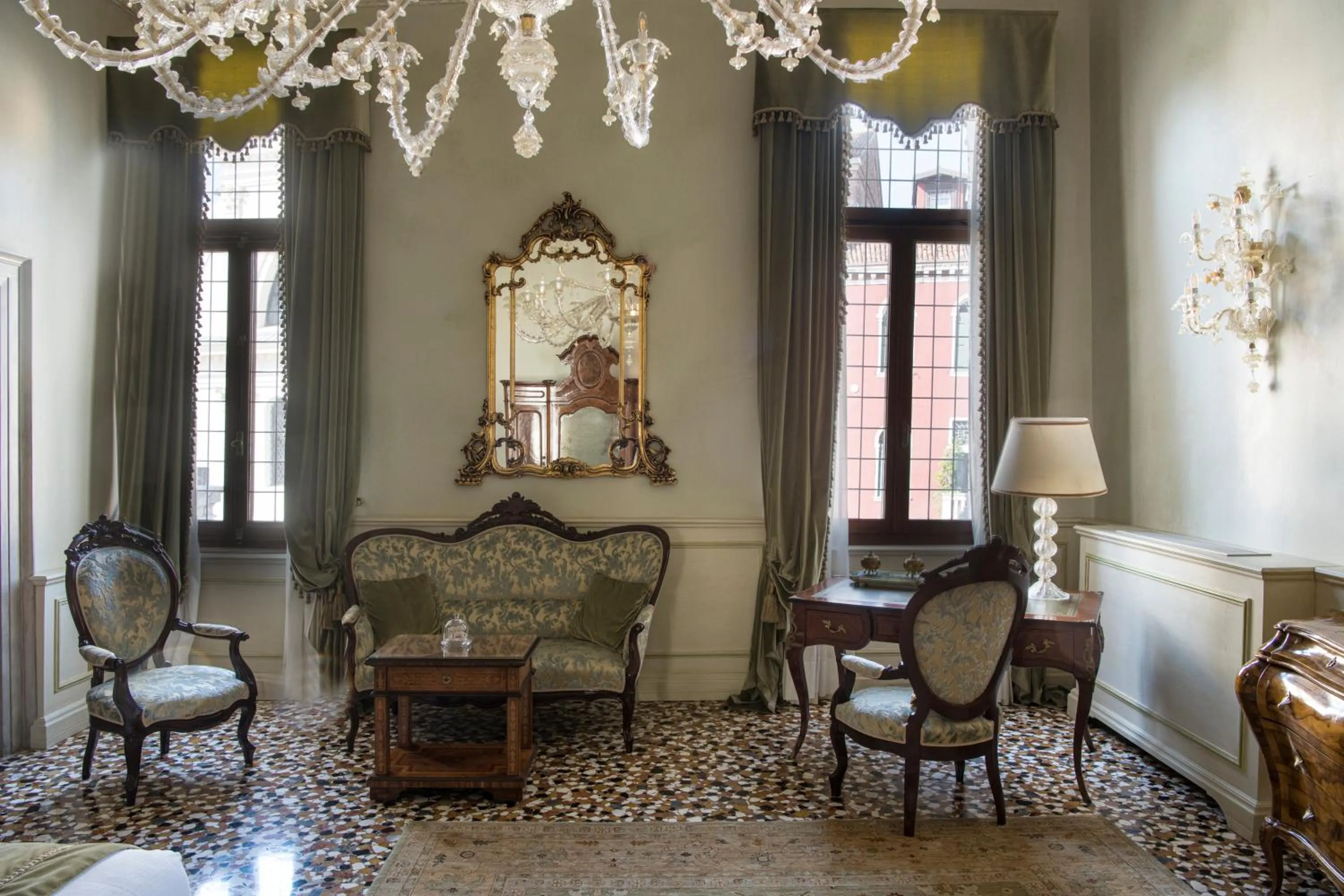 Area and facilities in Hotel Nani Mocenigo Palace