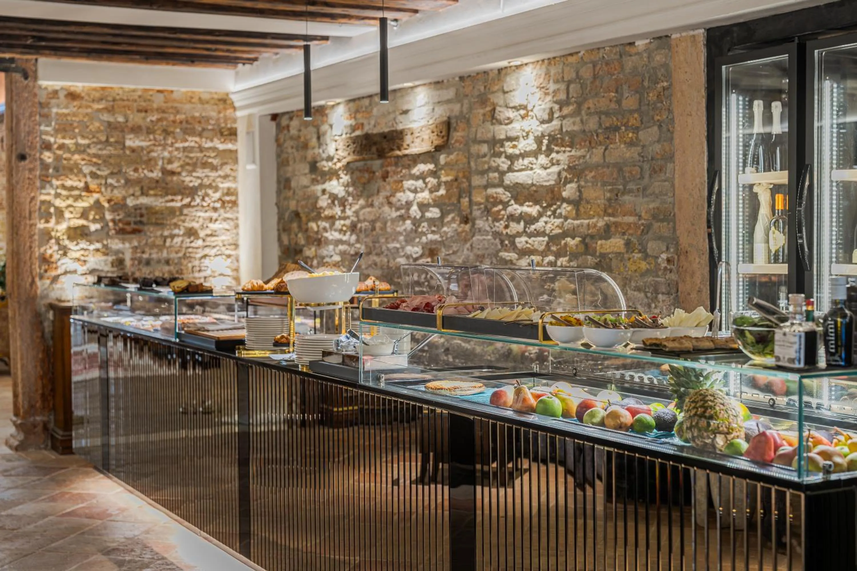 Breakfast in Hotel Nani Mocenigo Palace