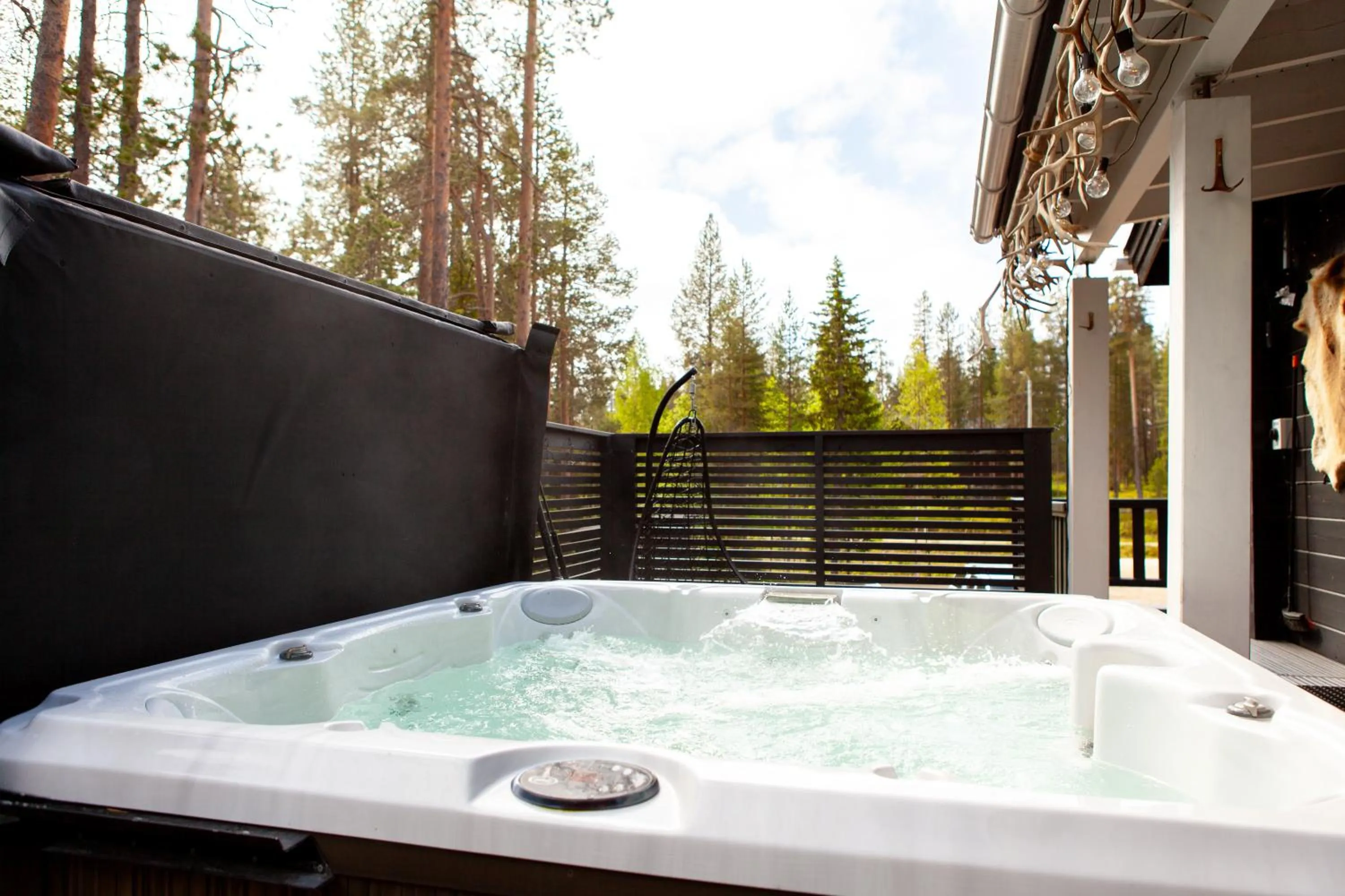 Hot Tub in Pyhä Igloos