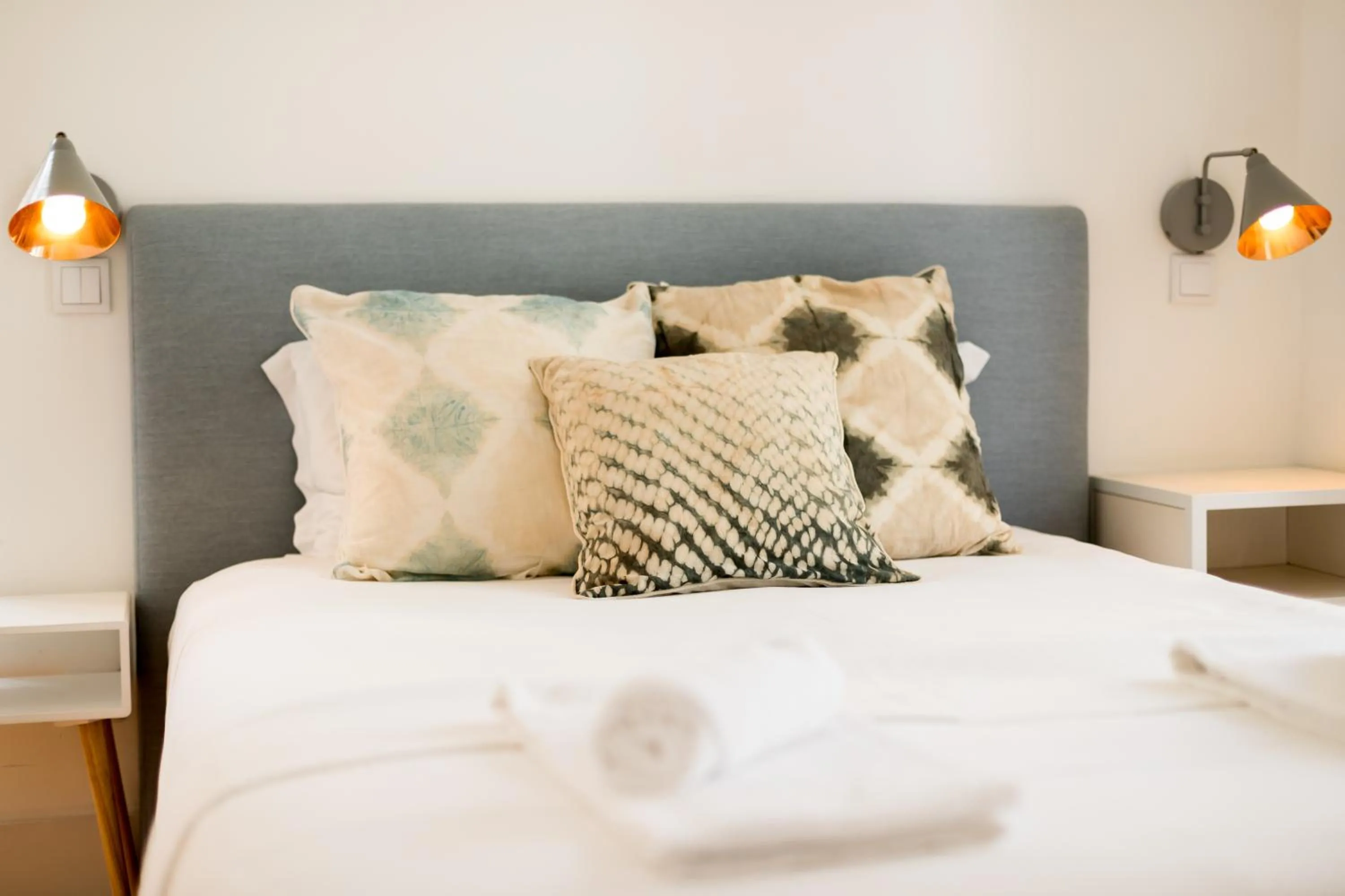 Bedroom, Bed in Chiado Cozy Apartments - by LU Holidays