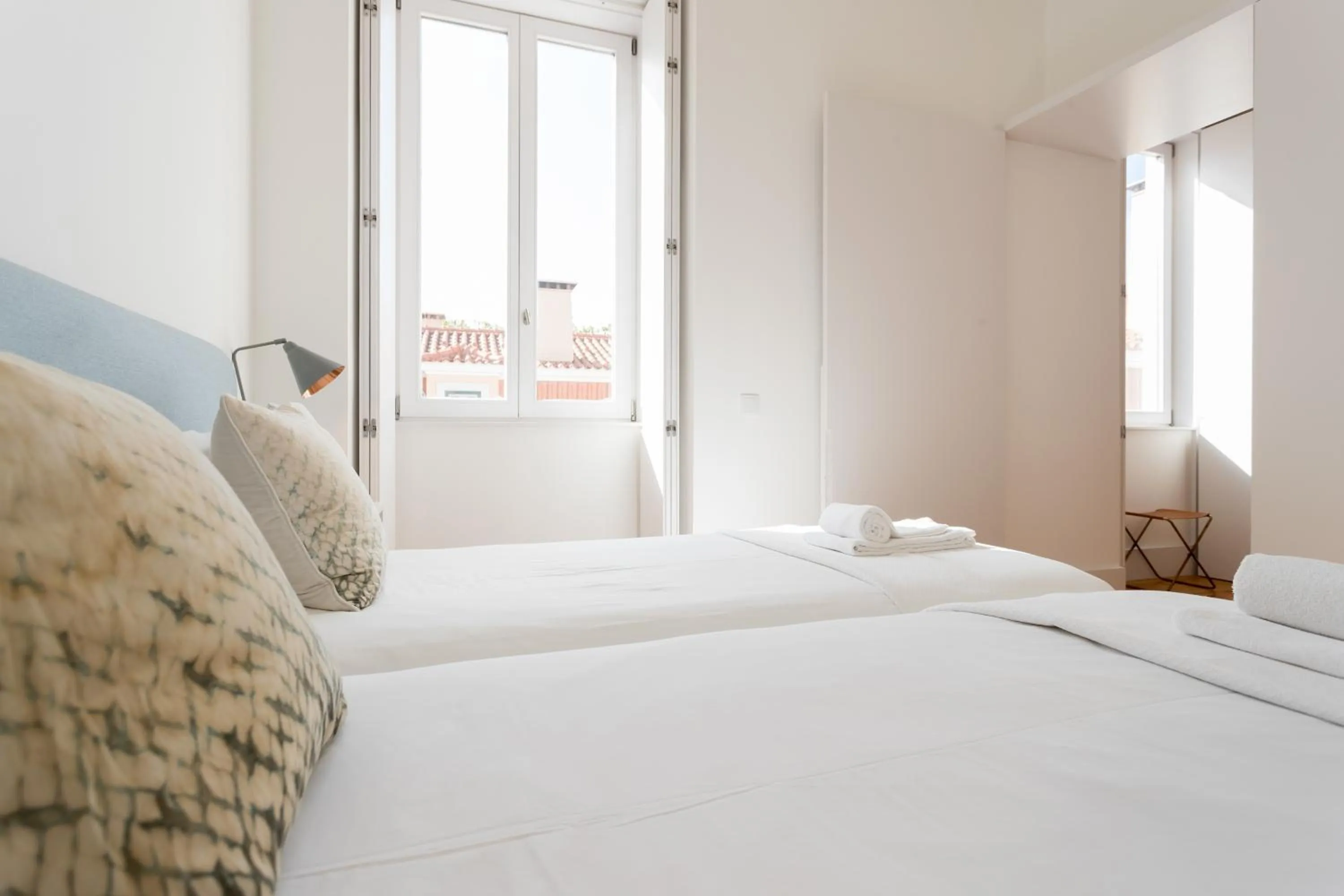 Bedroom, Bed in Chiado Cozy Apartments - by LU Holidays