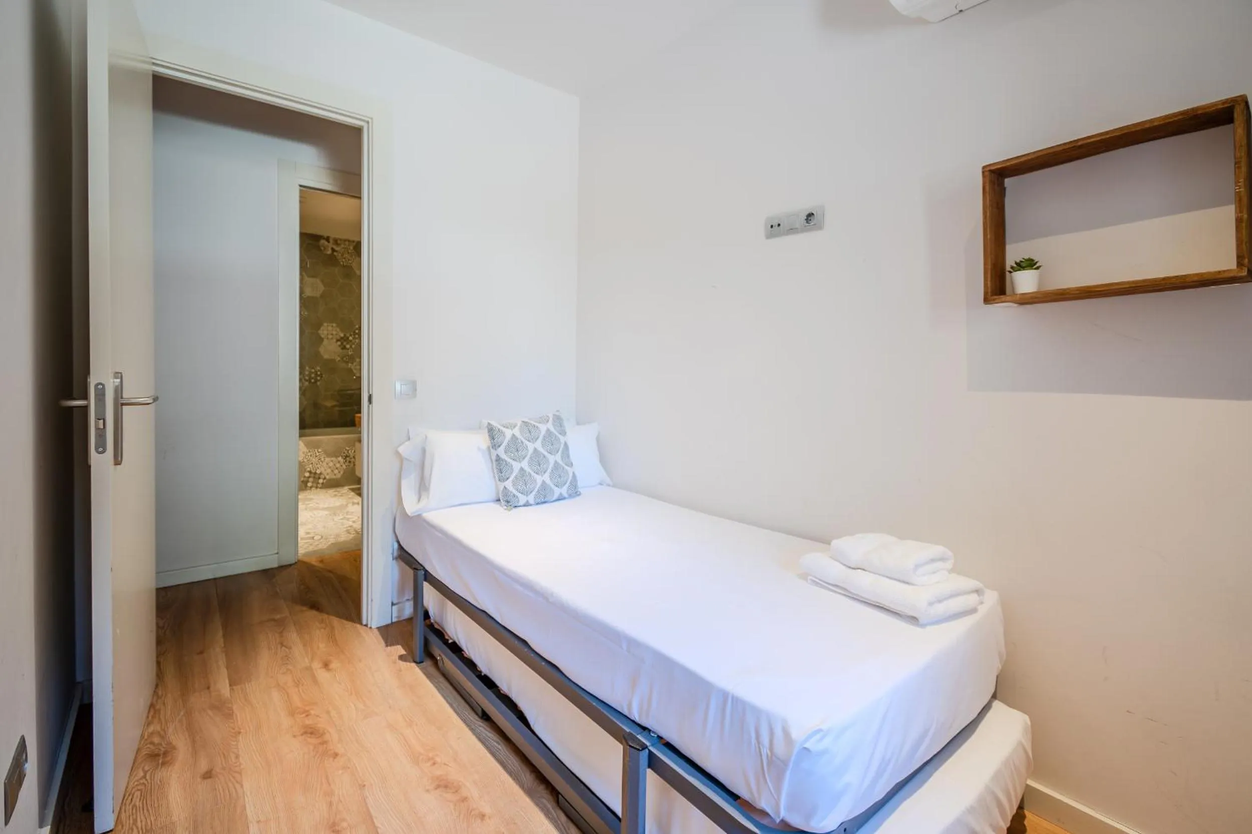 Bed in Flateli Plaça Catalunya 1-2