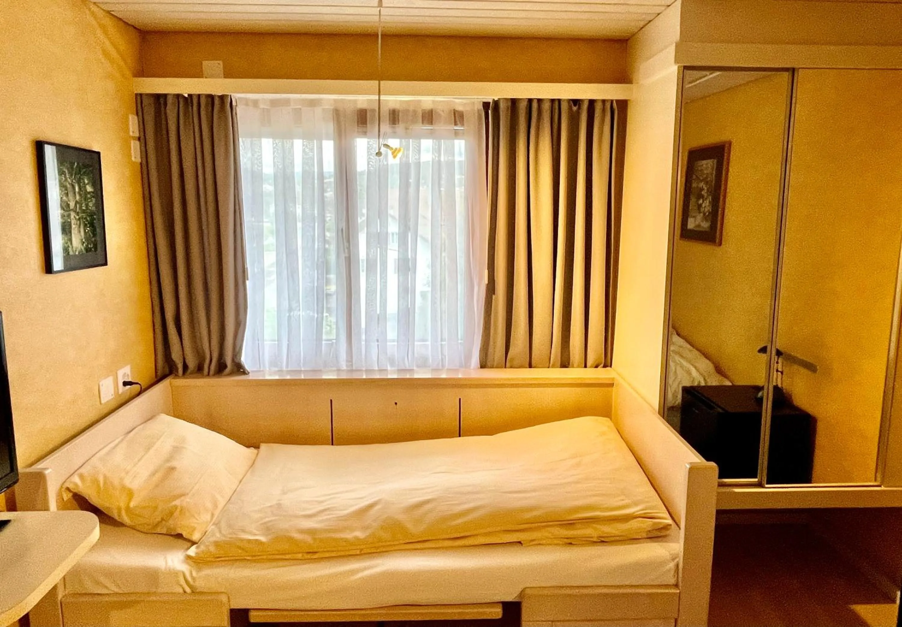 Bed in Seiler's Hotel