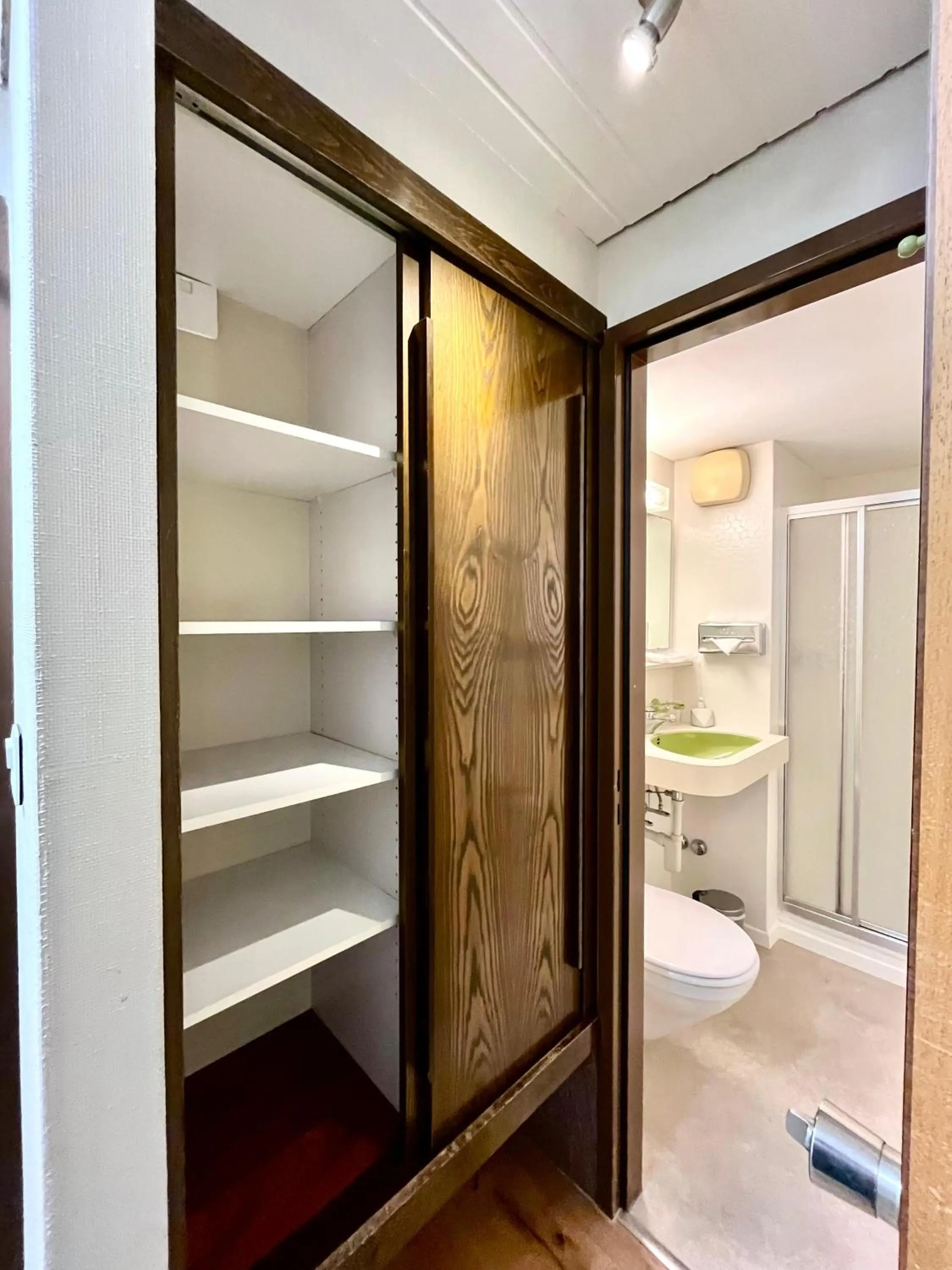 Bathroom in Seiler's Hotel