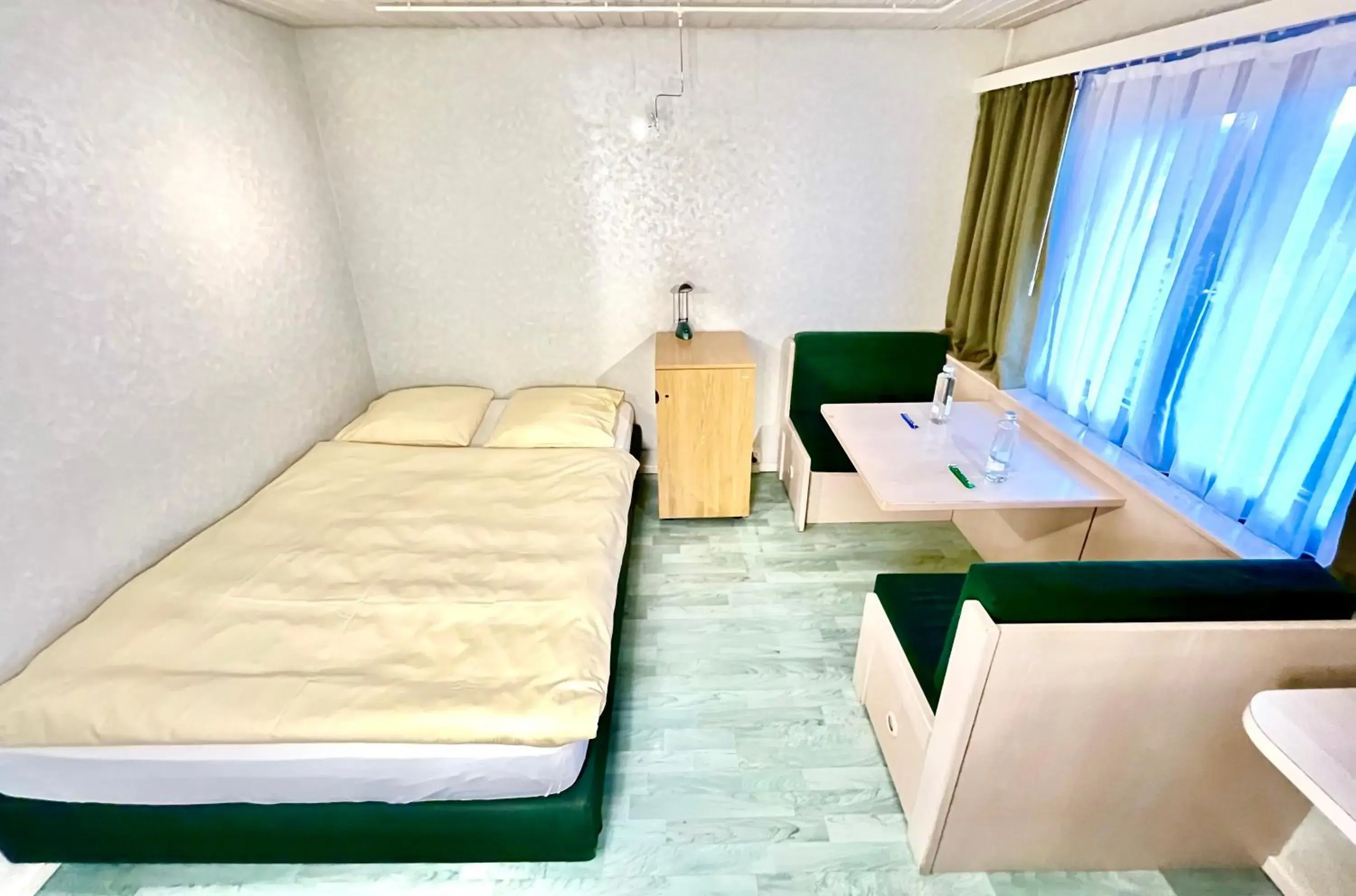 Double Room - single occupancy in Seiler's Hotel Double Room - single occupancy in Seiler's Hotel