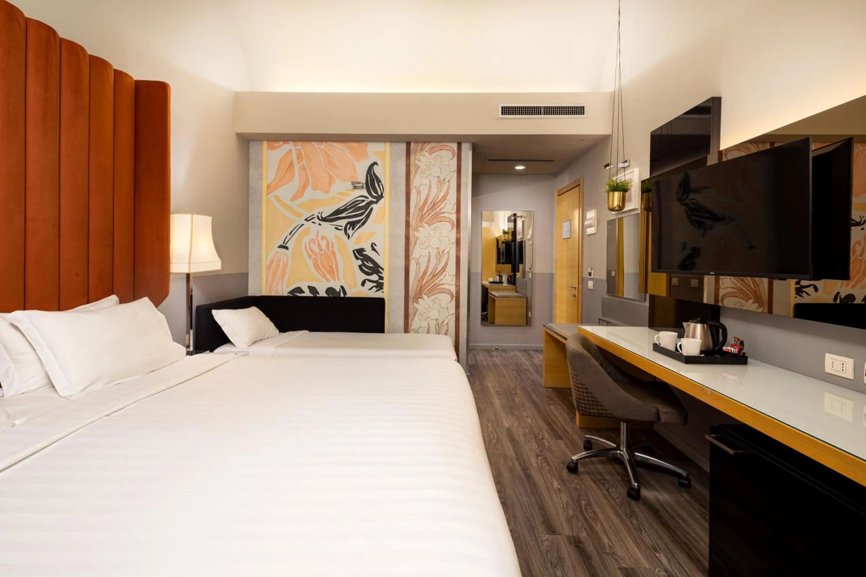 Bedroom, Bed in Holiday Inn Milan Garibaldi Station by IHG