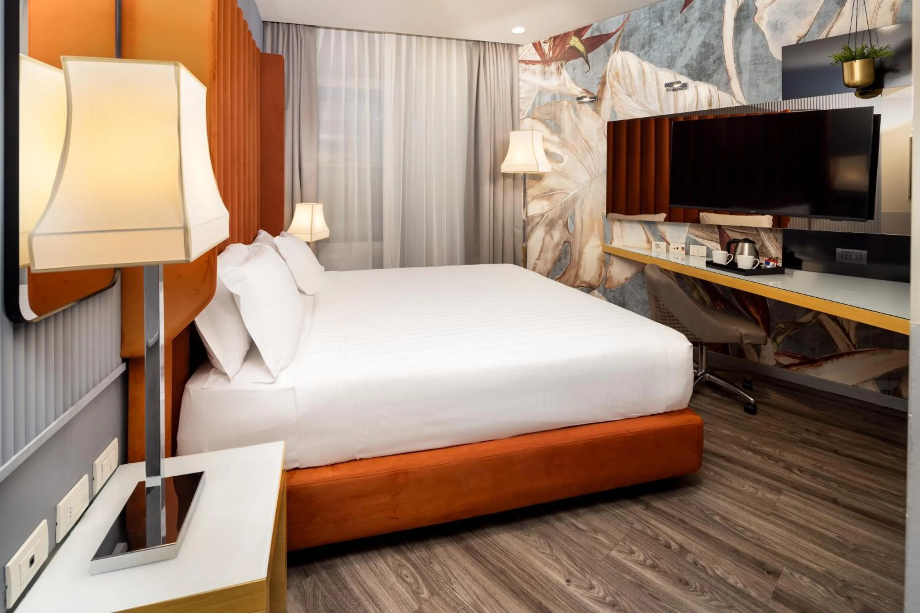 Bedroom, Bed in Holiday Inn Milan Garibaldi Station by IHG