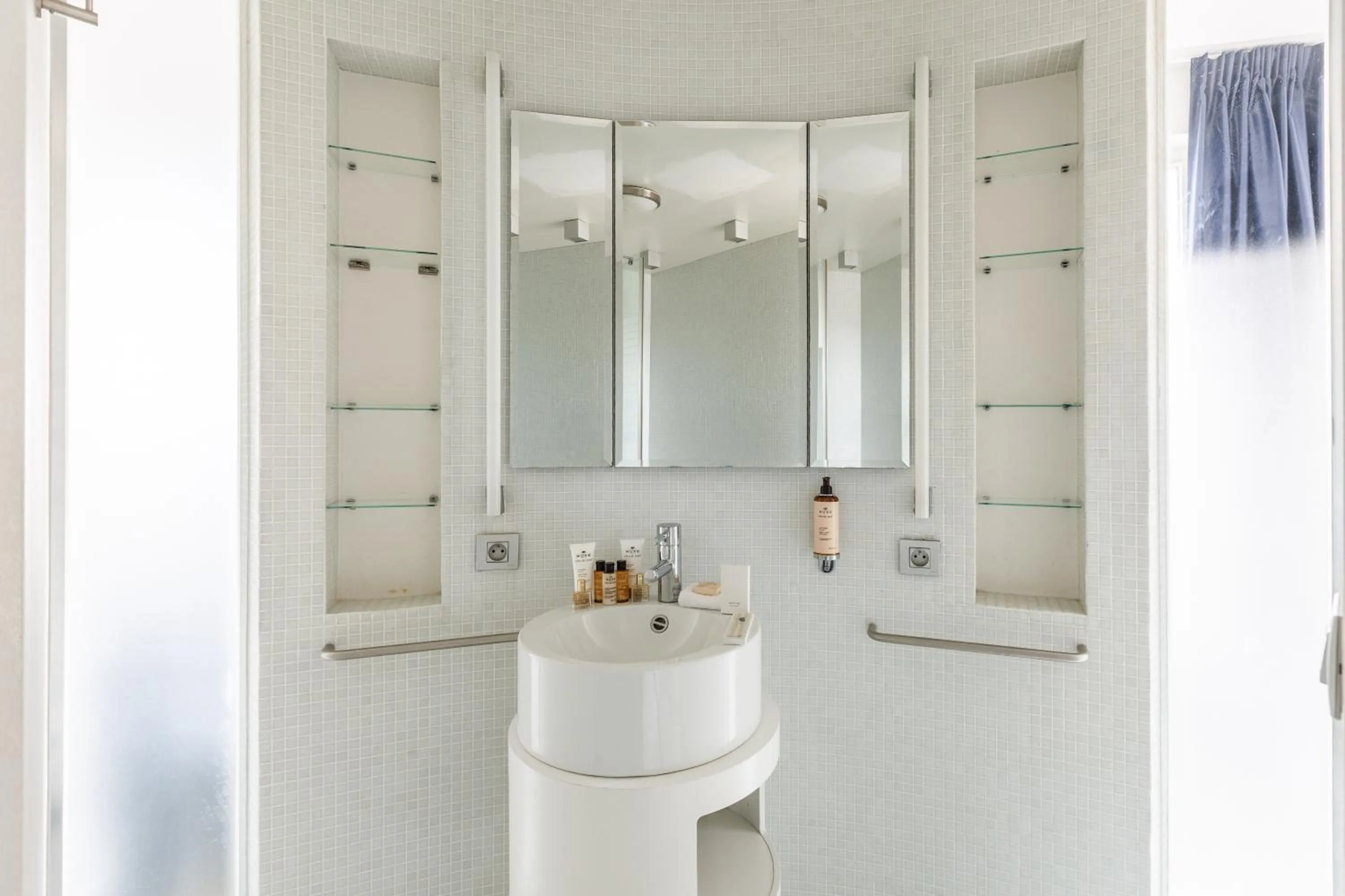 Toilet in Sweett - Regence