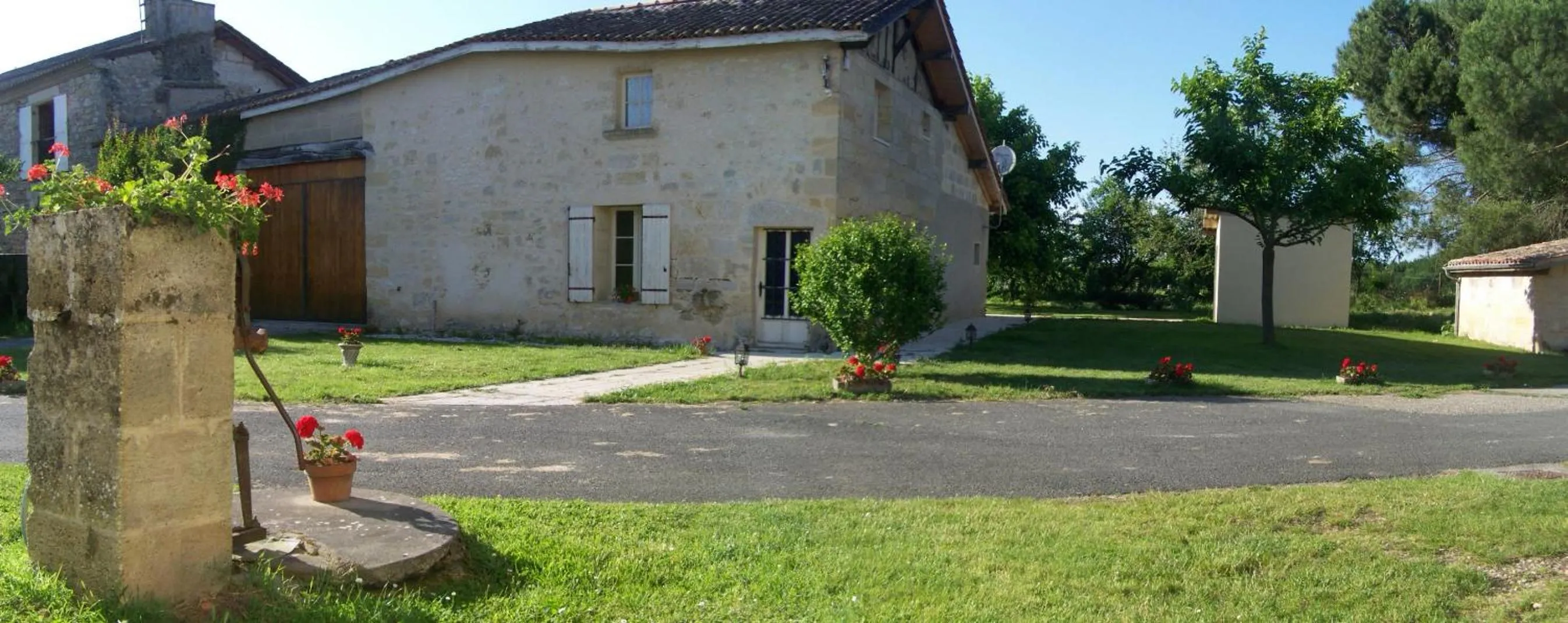Property building in Chateau Laborde Marjolaine