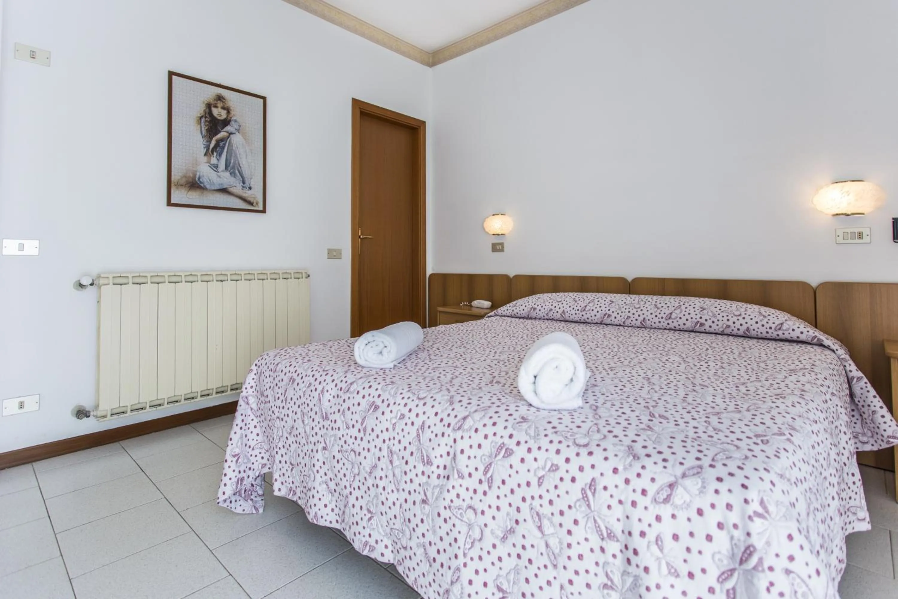 Photo of the whole room in Hotel Suisse