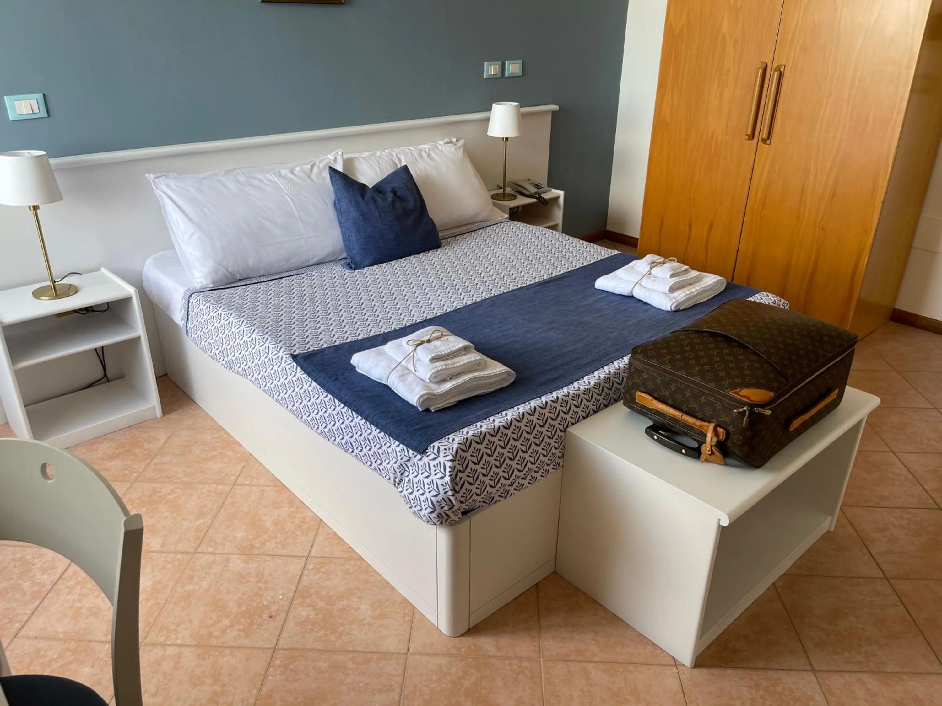 Gatto Bianco Casalabate