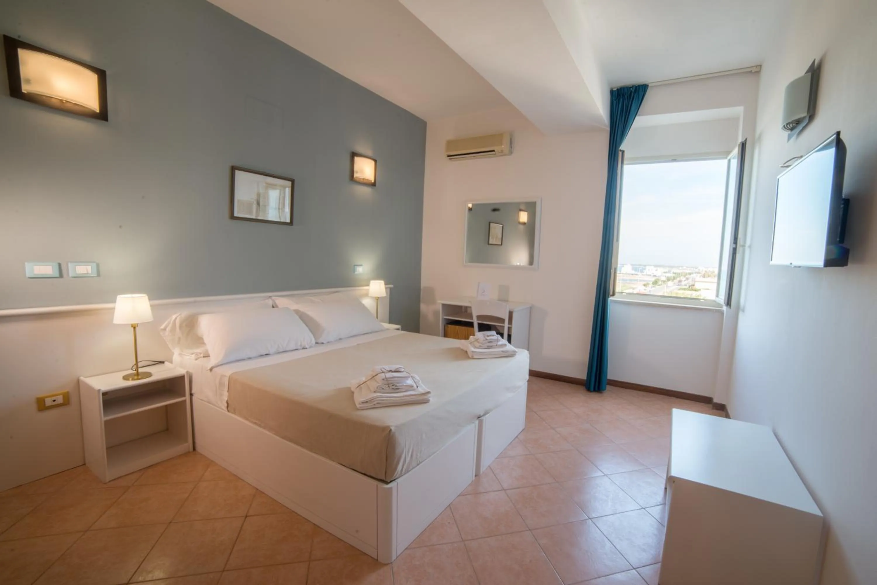 Gatto Bianco Casalabate