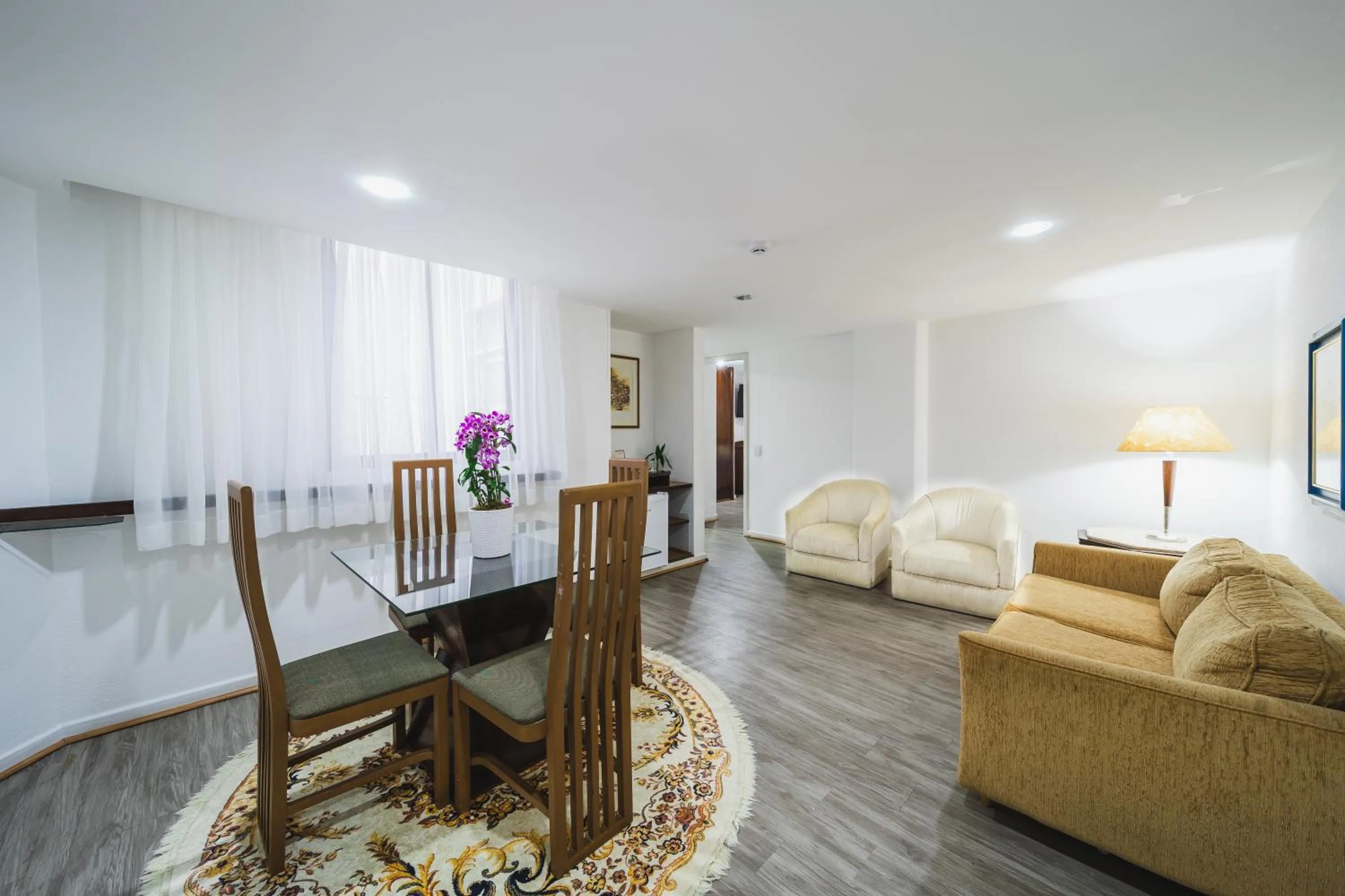 Living room in Hotel Dan Inn Curitiba Centro By Nacional Inn