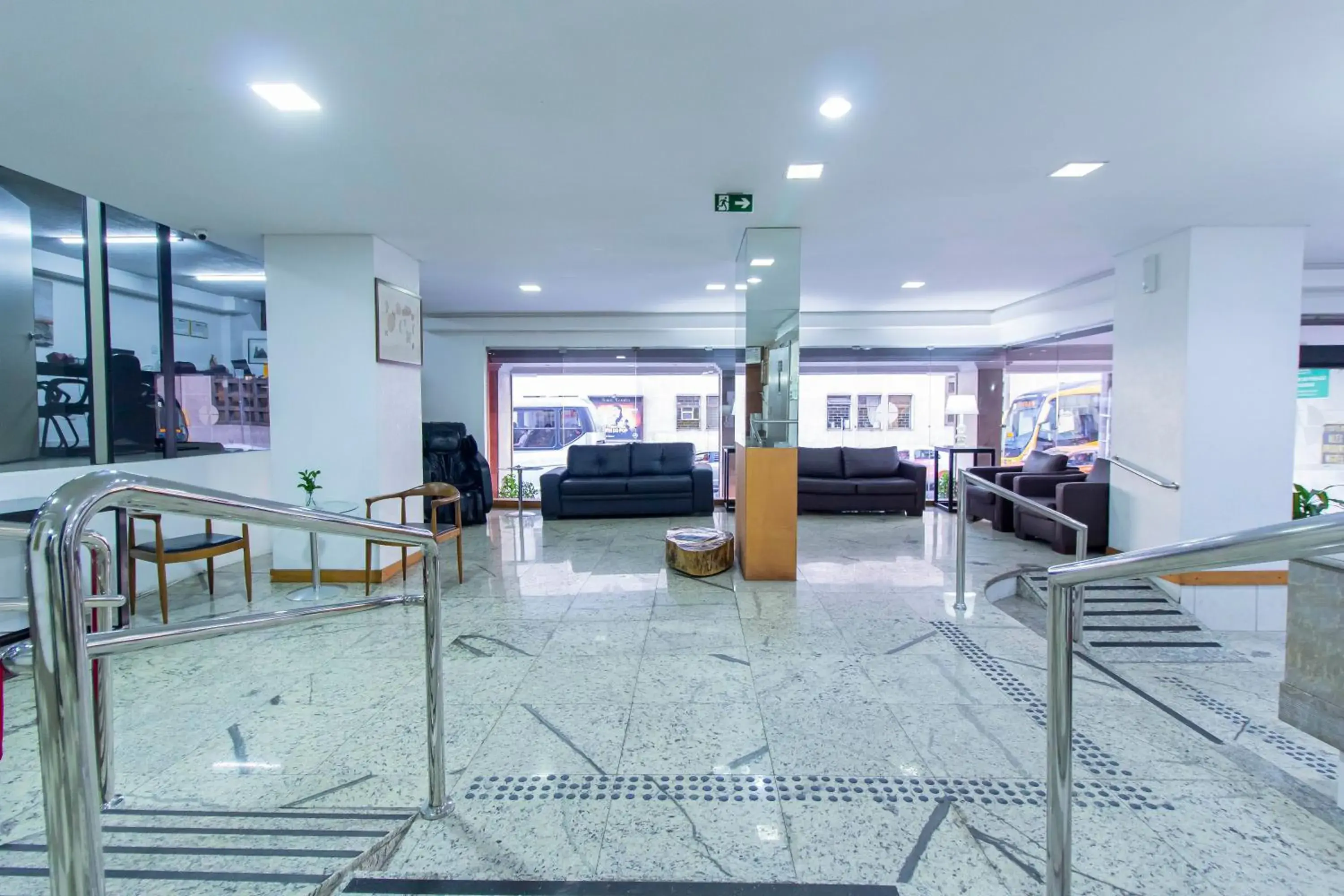 Lobby or reception in Hotel Dan Inn Curitiba Centro By Nacional Inn Lobby or reception in Hotel Dan Inn Curitiba Centro By Nacional Inn